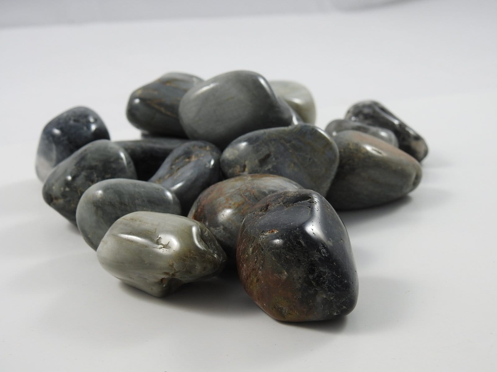 Natural Cat's Eye Quartz Rough Stones - 3 lb Bulk for Jewelry Making, Healing Crystals & Decor | Perfect for DIY Crafts, Meditation & Home Decoration