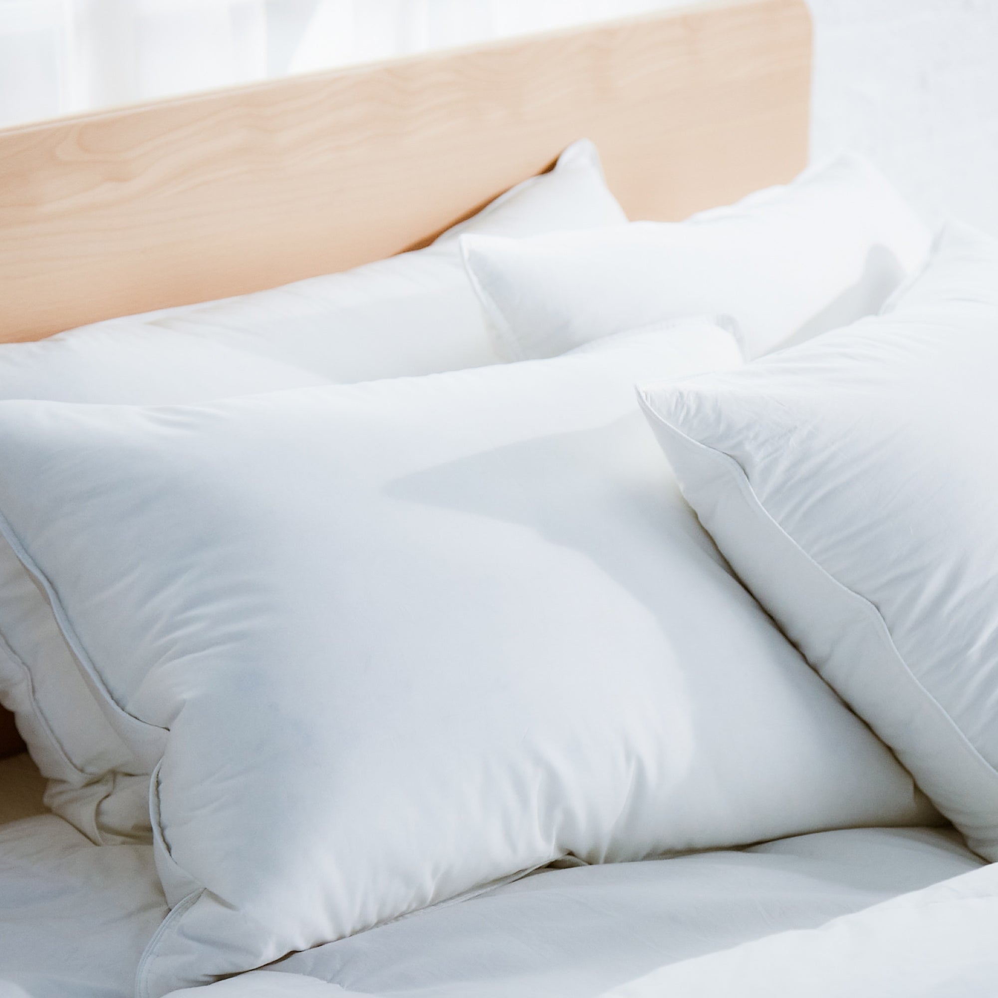 Premium Hypoallergenic Down Pillow for Side Sleepers - Soft & Supportive Bed Pillow for Neck Pain Relief - Ideal for Back, Stomach & Side Sleepers - Luxury Bedding for Better Sleep