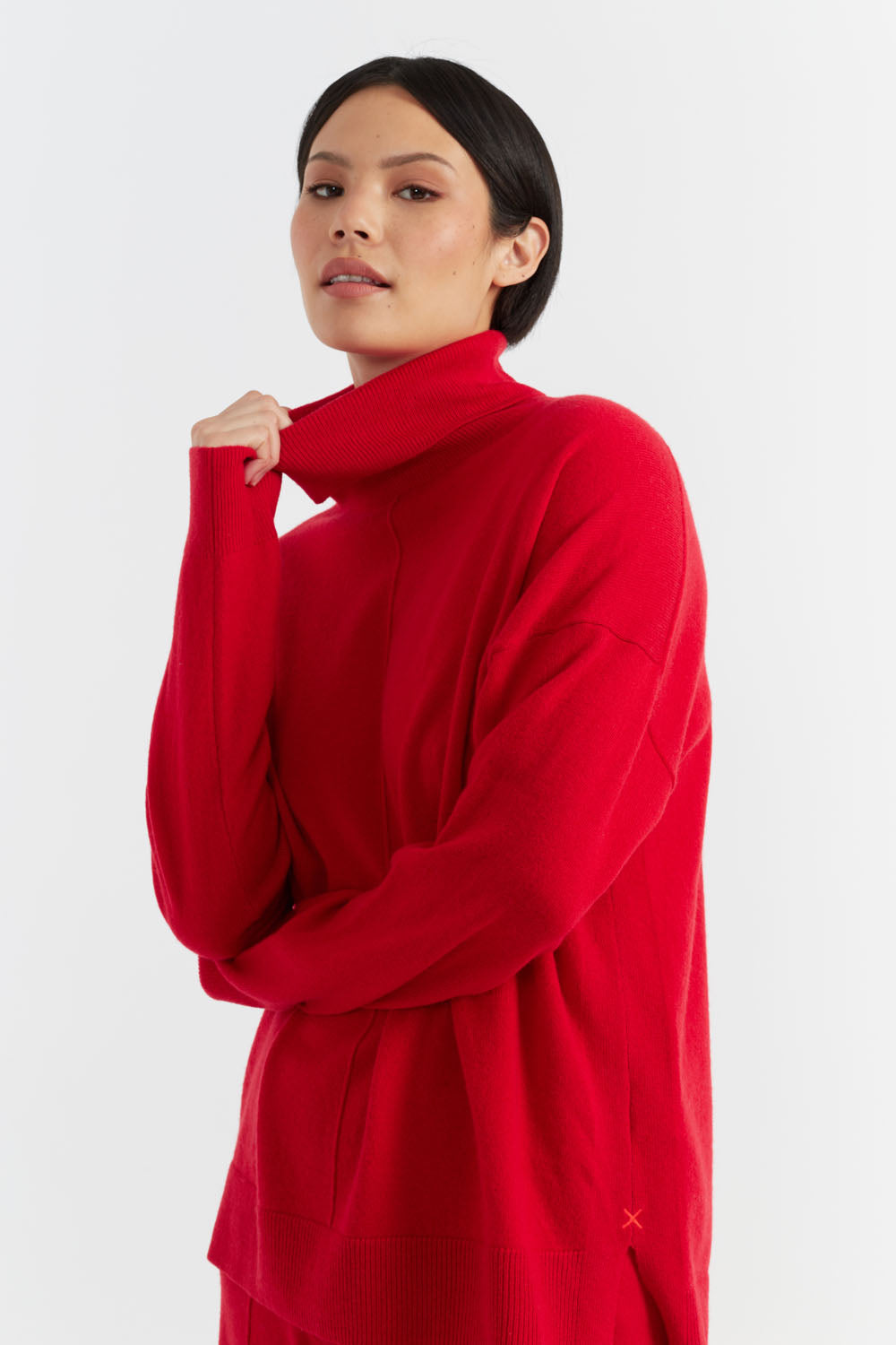 Luxury Velvet Red Wool Cashmere Roll Neck Sweater for Women - Soft Winter Warm Pullover for Holiday Parties & Casual Outings