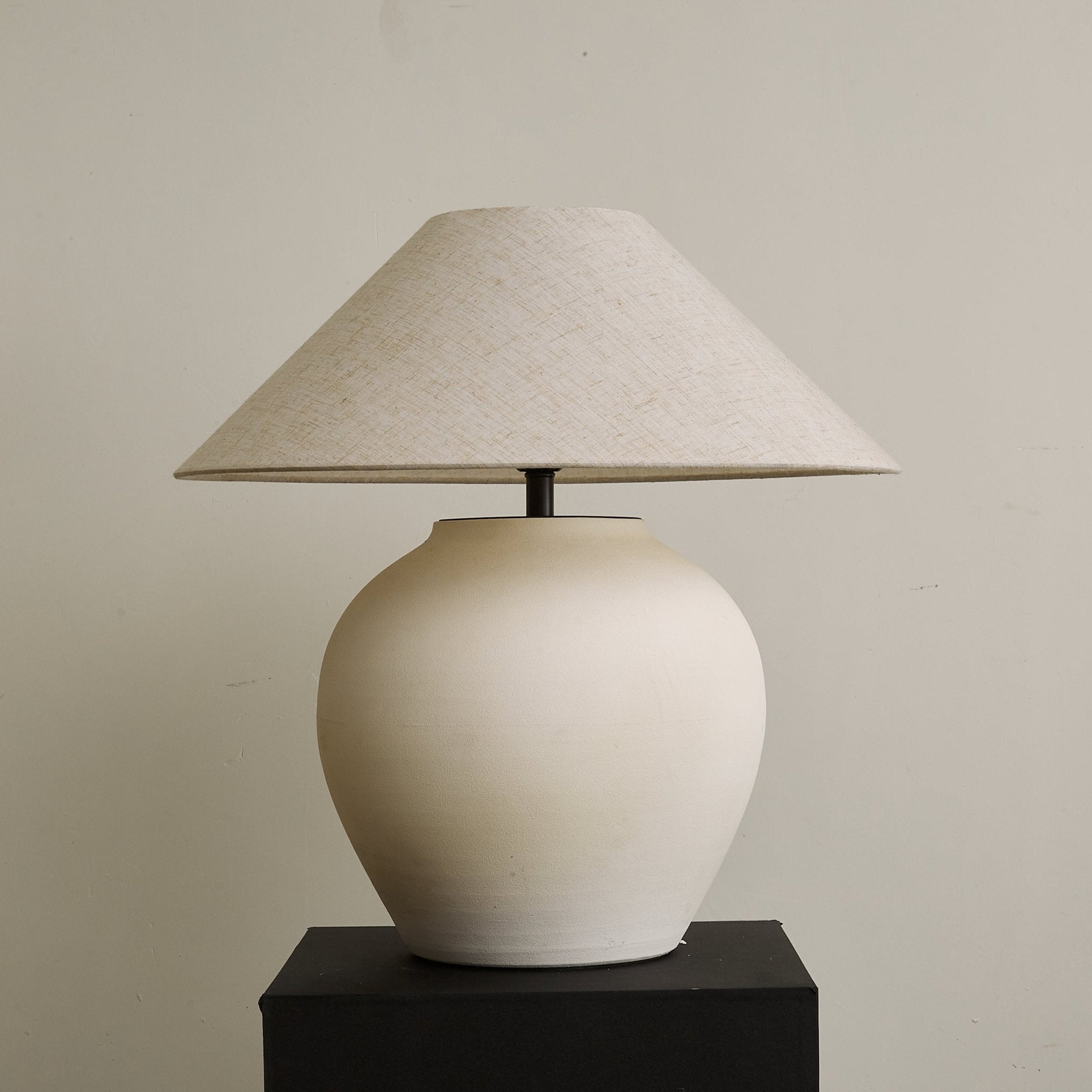 Modern Albarella Table Lamp - Stylish LED Nightstand Light for Bedroom, Living Room, or Office - Perfect for Reading, Decor, and Ambient Lighting