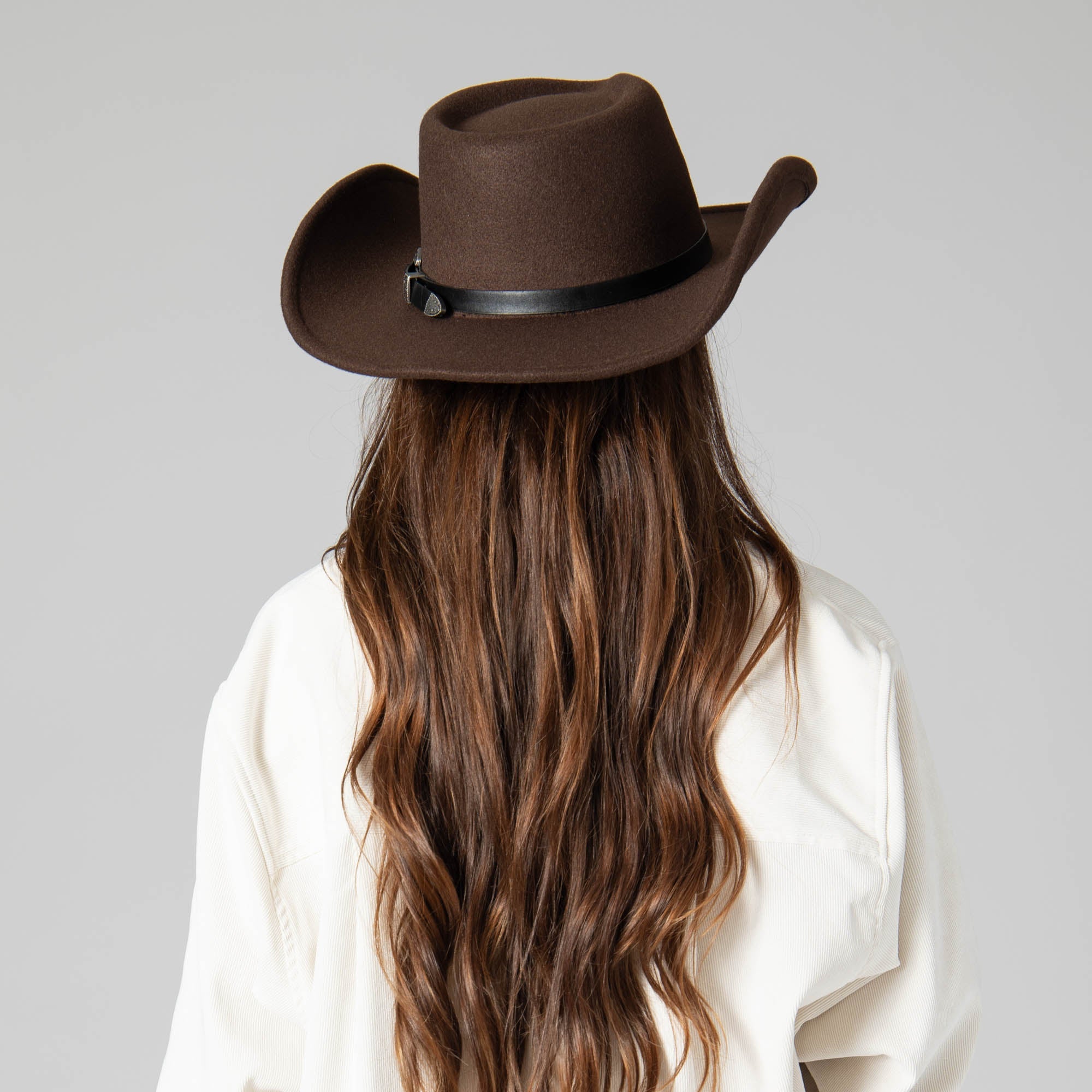 Stylish Faux Felt Pinch Crown Cowboy Hat - Western Fashion Accessory for Men & Women | Perfect for Rodeo, Country Music Festivals & Outdoor Adventures