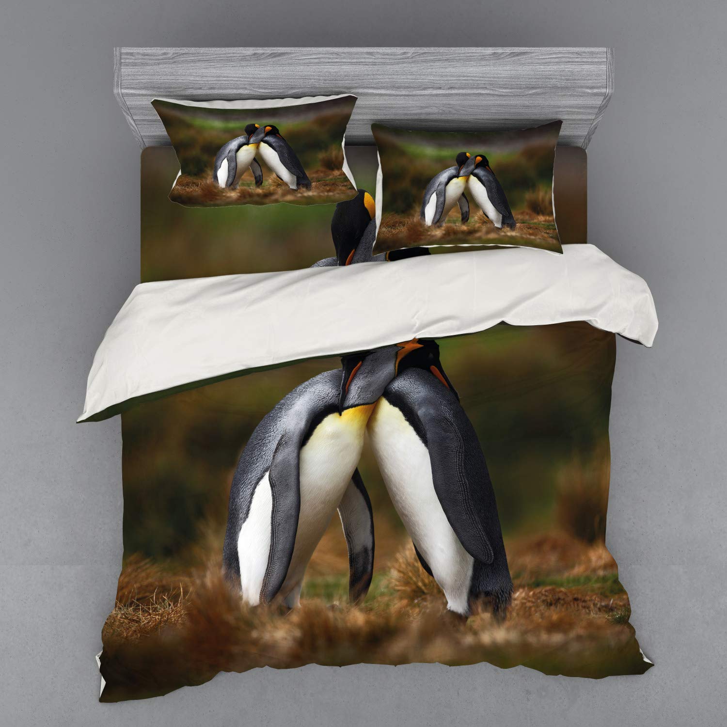 Ambesonne King Size 4-Piece Duvet Cover Set - Penguin Couple Cuddling in Wild Nature Design, Includes Shams & Fitted Sheet, Multicolor | Romantic Bedroom Decor for Couples, Wildlife Theme Home Accessory
