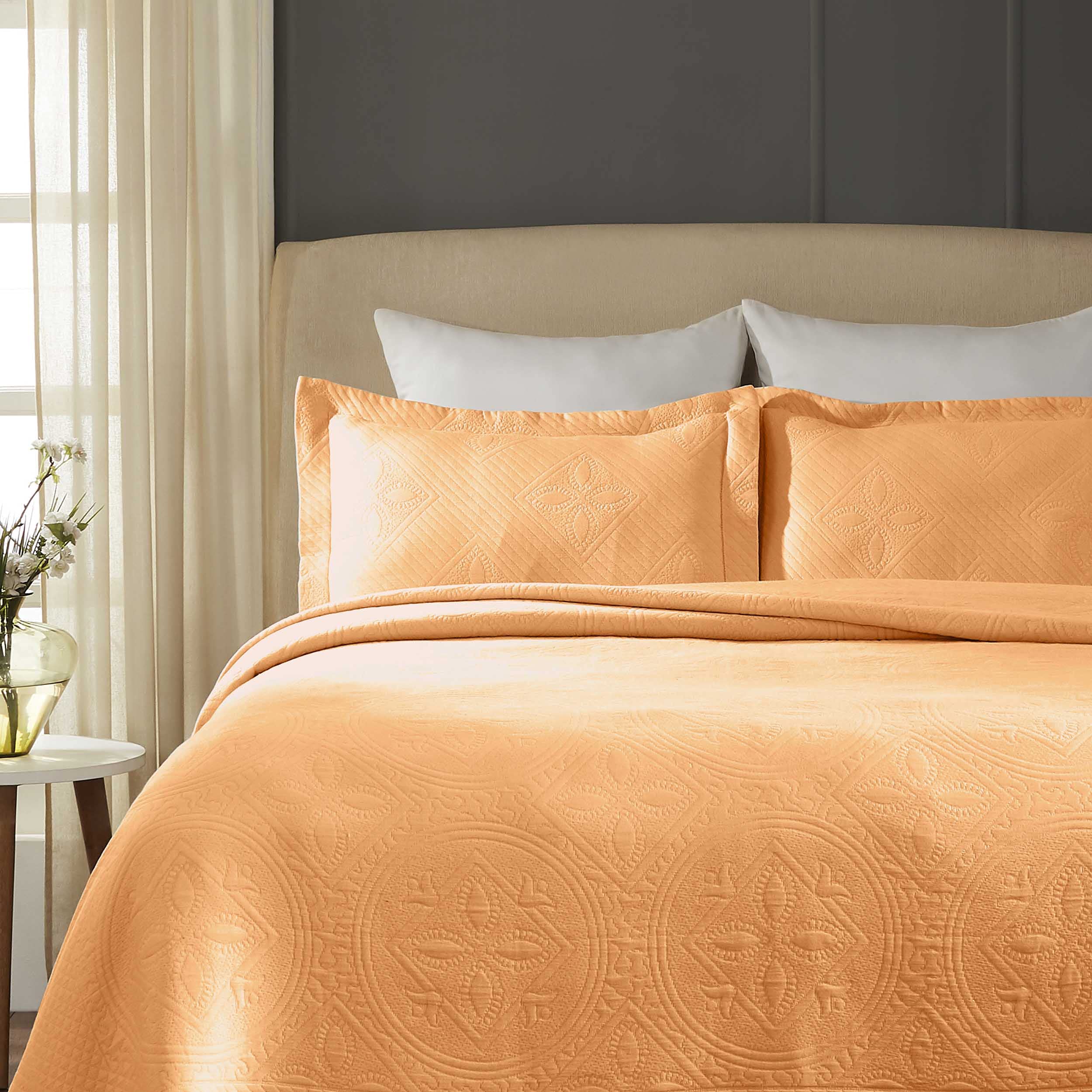 BLUENILEMILLS Blue Nile Mills Farmhouse Bedspread Set - Textured Cotton Celtic Circle Scalloped Quilt with Matching Shams, Rustic Farmhouse Bedding for Cozy Bedroom Decor | Perfect for Guest Rooms, Master Bedrooms & Airbnb Stays