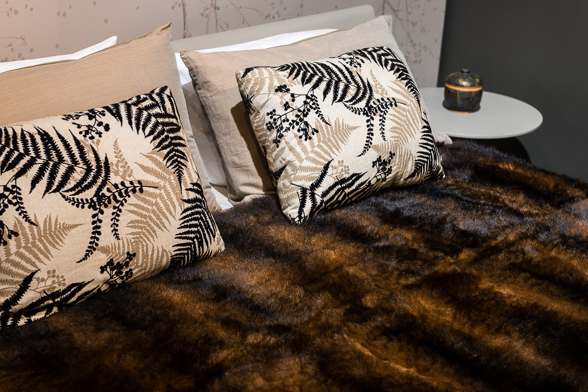 Premium Natural Reddish Brown Possum Fur Blanket - Ultra Soft & Warm Winter Throw - Perfect for Cozy Nights, Cabin Retreats & Luxury Home Decor