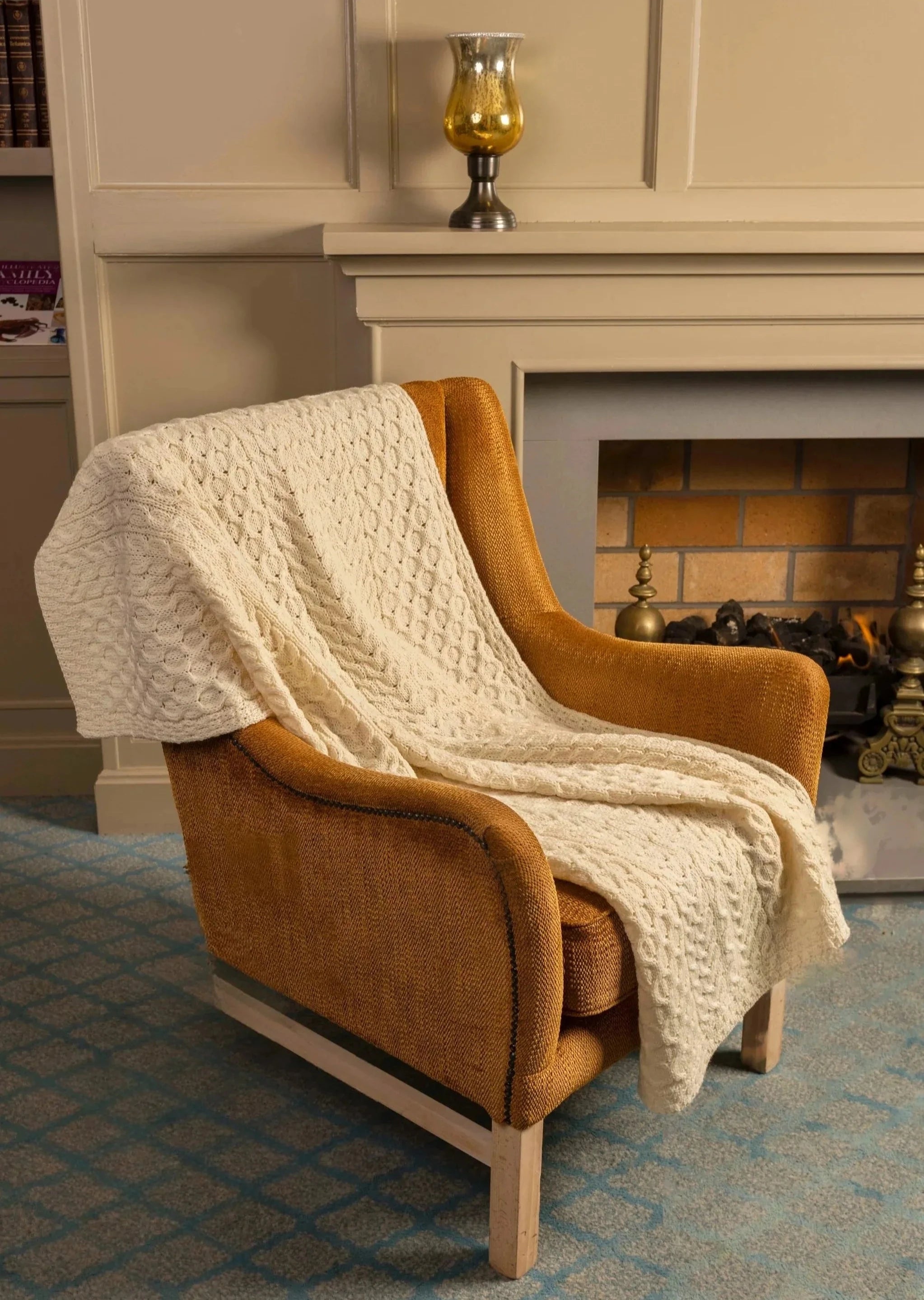 Premium Aran Honeycomb Pure Wool Throw Blanket - Soft & Warm Handmade Irish Wool Blanket for Couch, Bed, Sofa - Cozy Home Decor & Perfect Gift