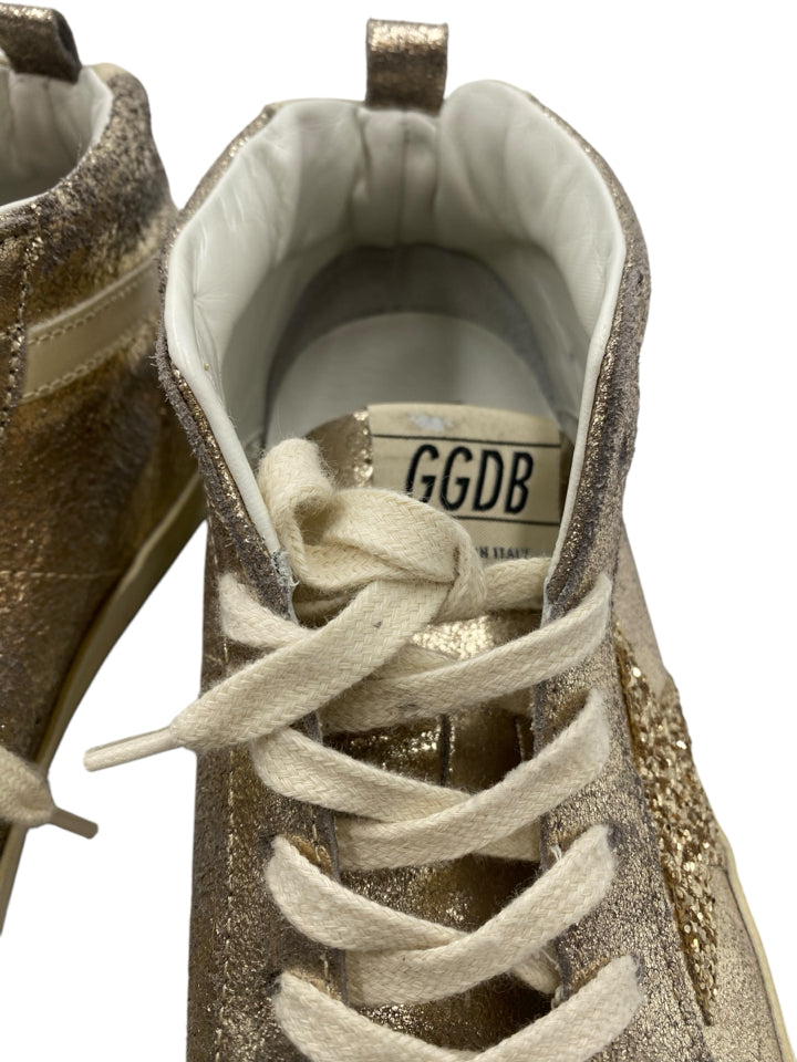 Golden Goose Midstar Metallic Wing Tip Sneakers for Women - US Size 9 (EU 39) | Fashionable Distressed Leather Shoes with Metallic Accents - Perfect for Casual Outfits, Street Style & Everyday Wear