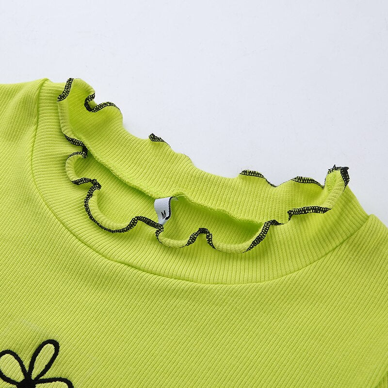 Stylish Floral Embroidery Kawaii Crop Top - Cute Summer Short Sleeve Tee for Women | Perfect for Harajuku Fashion, Casual Outings & Streetwear