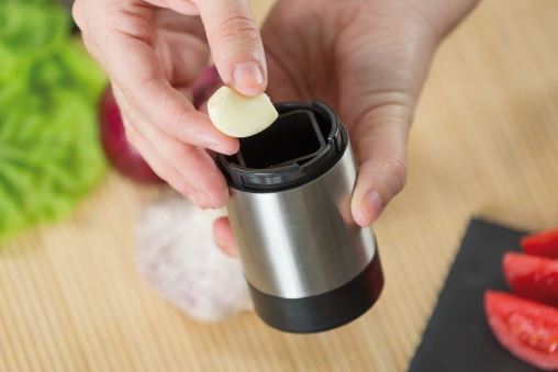 Premium Garlic Cutter 2-Piece Set - Stainless Steel Garlic Chopper & Slicer for Kitchen - Perfect for Cooking, Meal Prep & Garlic Lovers