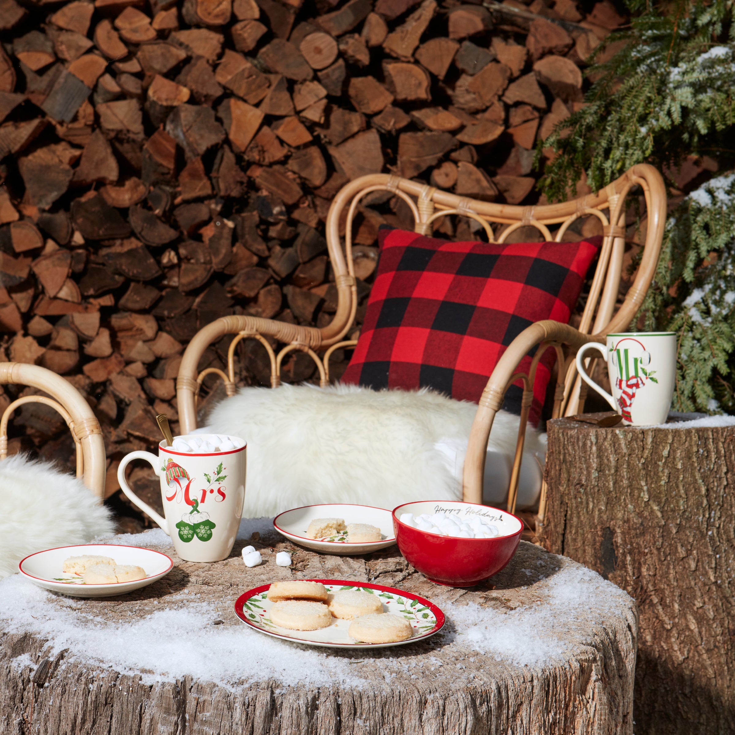 Festive Holiday Accent Plates Set of 6 - Elegant Christmas Dinnerware for Holiday Parties & Special Occasions