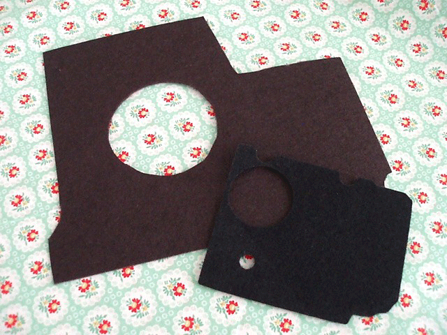 Premium Felt Drip Pad 222 for Singer Featherweight Sewing Machine - Perfect for Oil Absorption & Machine Protection During Sewing Projects