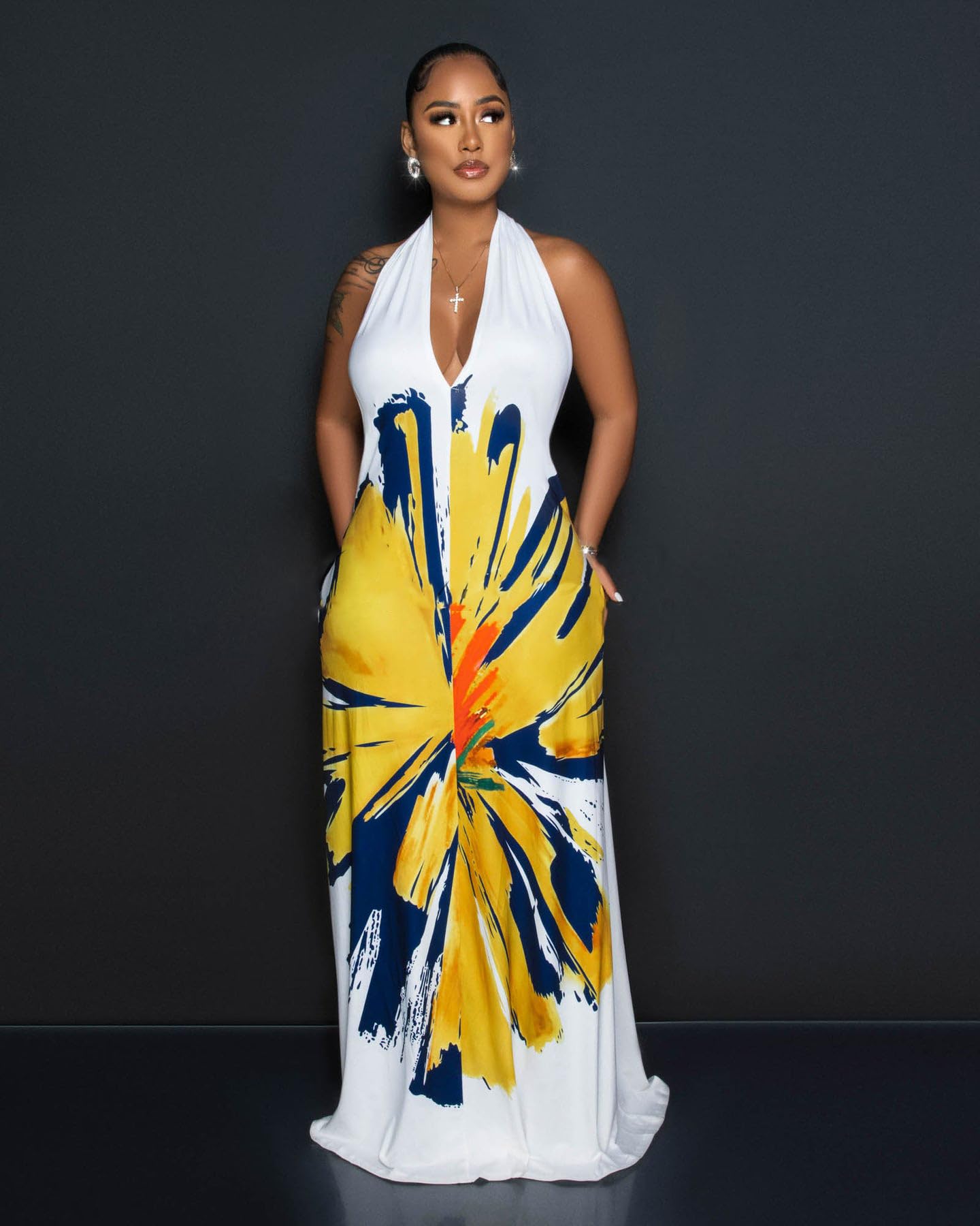 Sexy Summer Maxi Dress for Women - Halter Neck Plus Size Long Floral Beach Dress with Pockets | Casual Sun Dress for Vacation, Pool Party & Outdoor Date Night