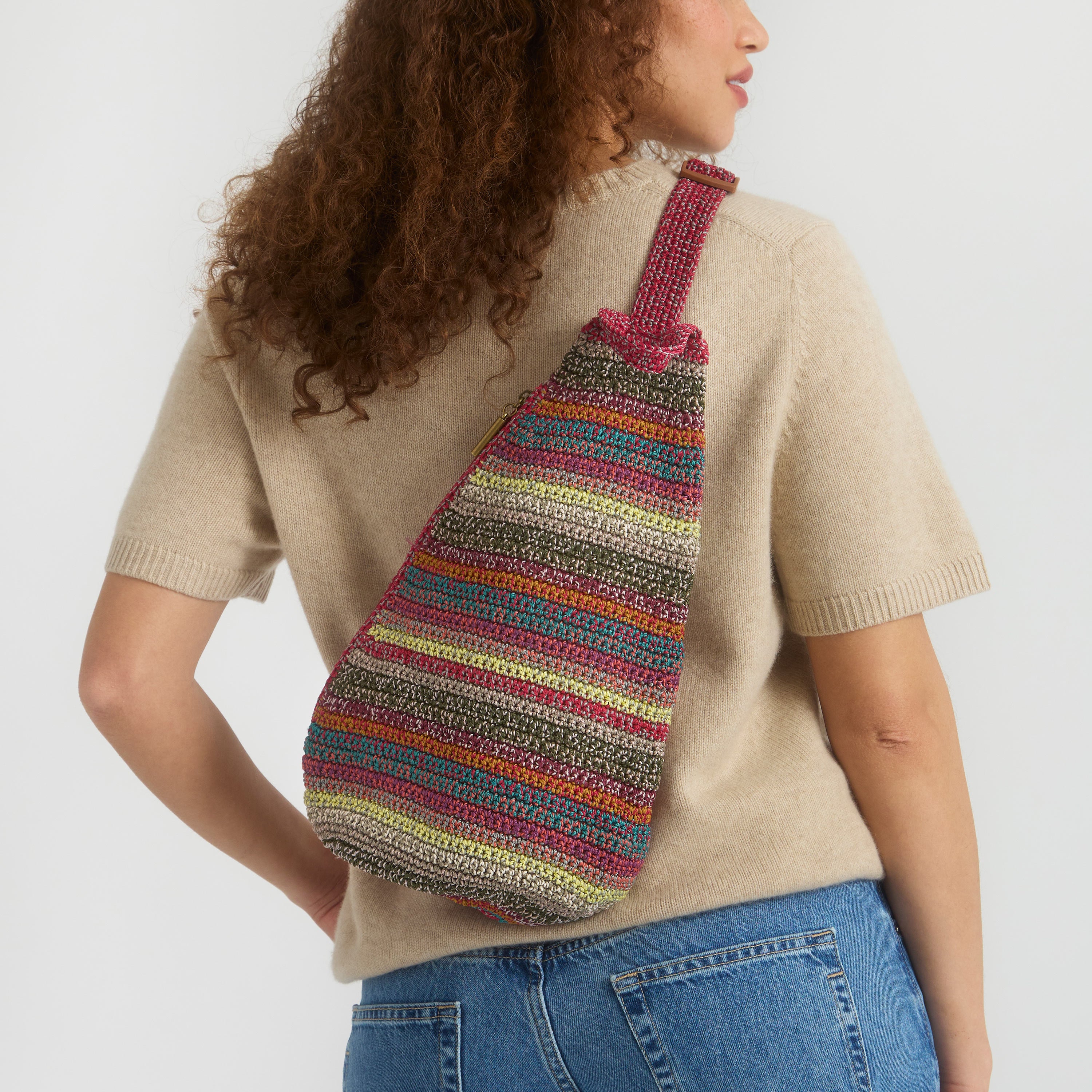 On The Go Sling Backpack - Lightweight Crossbody Travel Bag for Men & Women - Perfect for Hiking, Commuting & Everyday Use