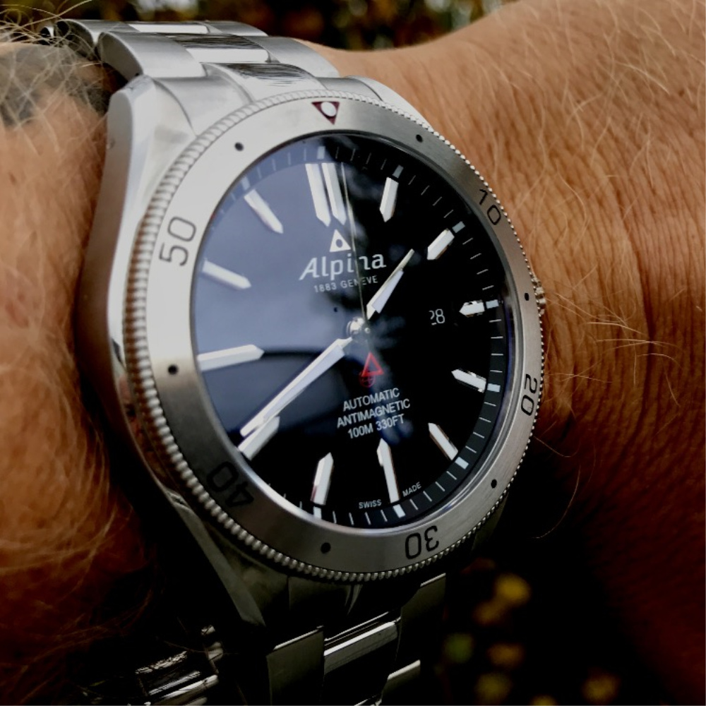 ALPINA ALPINER 4 Automatic Men's Watch AL 525BS5AQ6B - Swiss Made Diver's Watch with Date Function, 200M Water Resistant - Perfect for Diving, Swimming & Everyday Wear