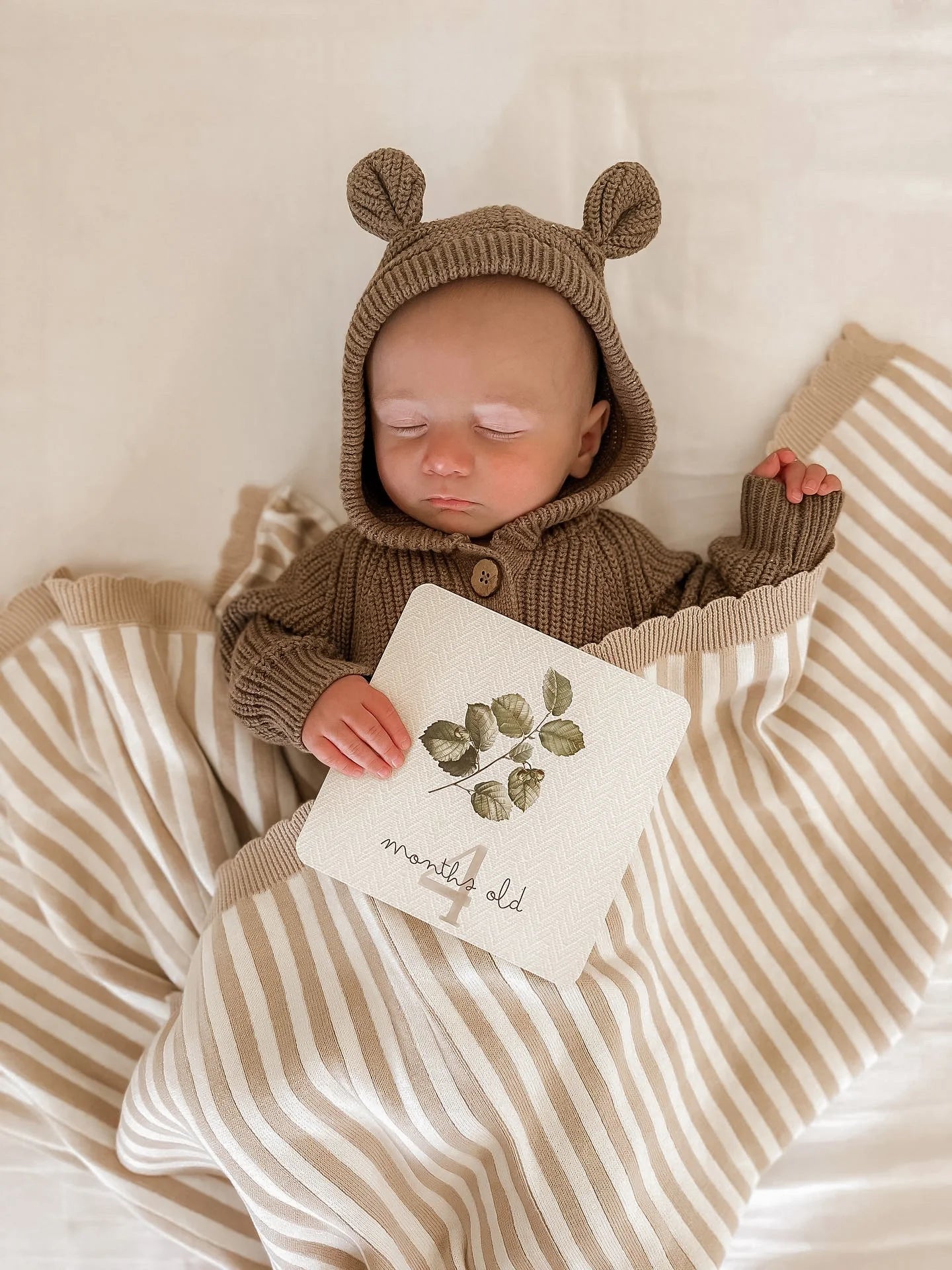 Pop Ya Tot Botanical Milestone Card Set - Baby Growth Photo Props & Newborn Memory Keepsake - Perfect for Monthly Baby Pictures, First Birthday, and Nursery Decor