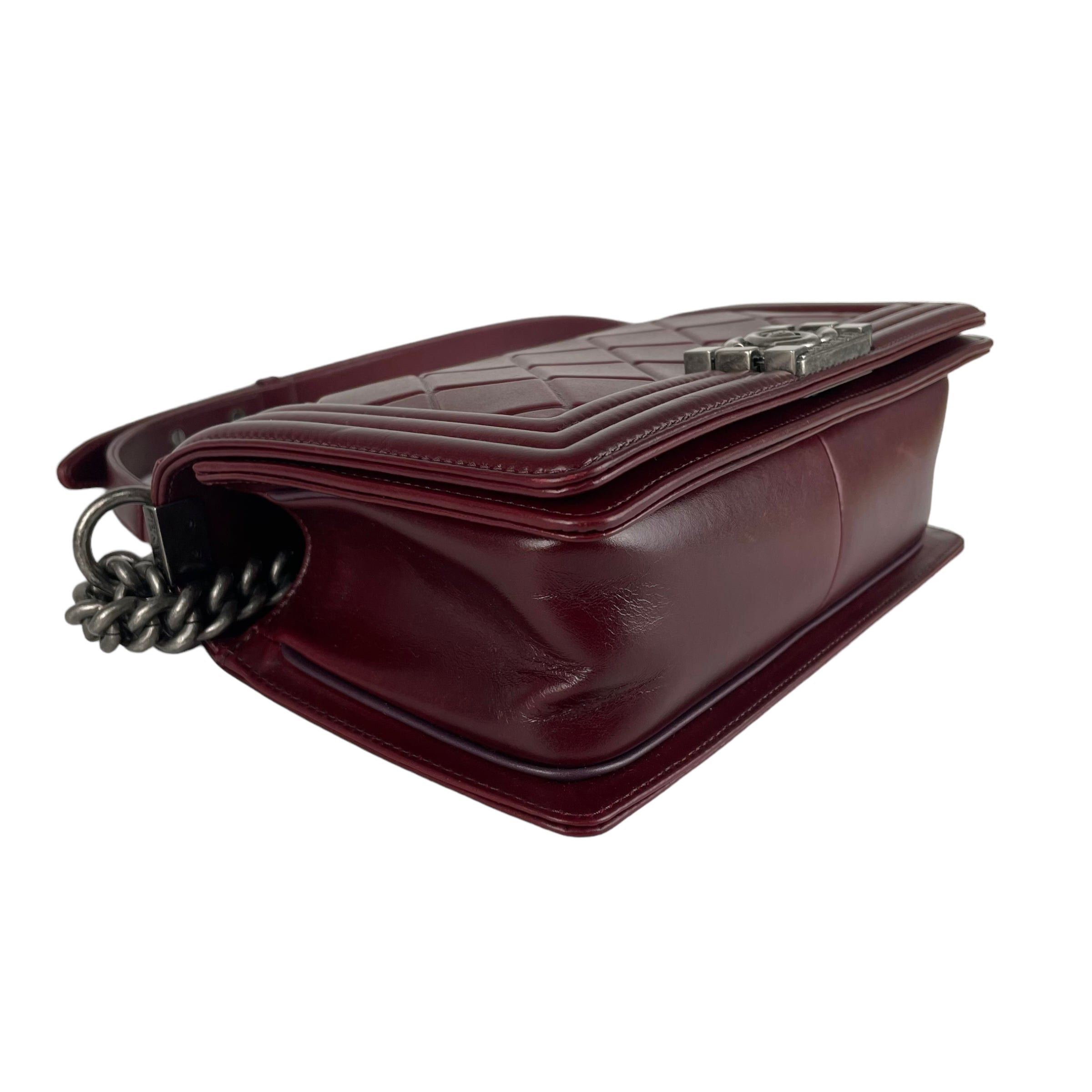 Chanel Old Medium Boy Bag in Burgundy Leather - Luxury Crossbody Handbag for Women, Perfect for Evening Events & Date Nights