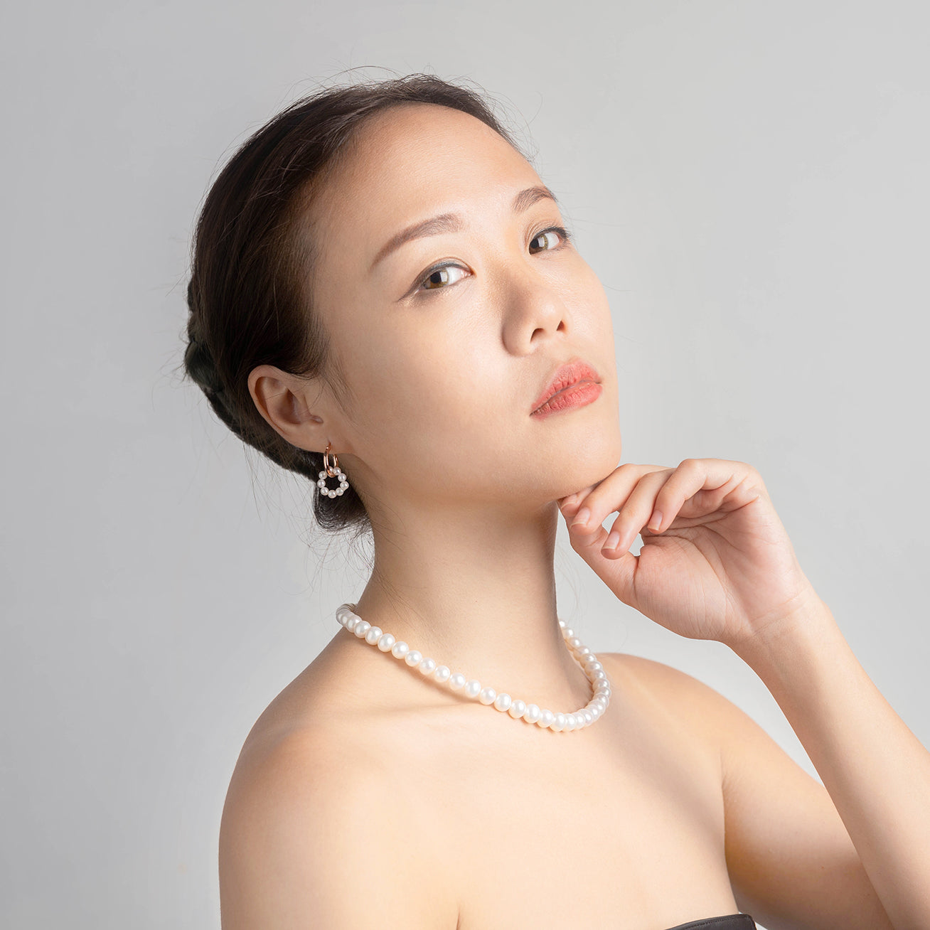 18K Solid Gold New Yorker Freshwater Pearl Earrings KE00035 - Elegant Pearl Jewelry for Women, Perfect for Weddings, Parties & Special Occasions