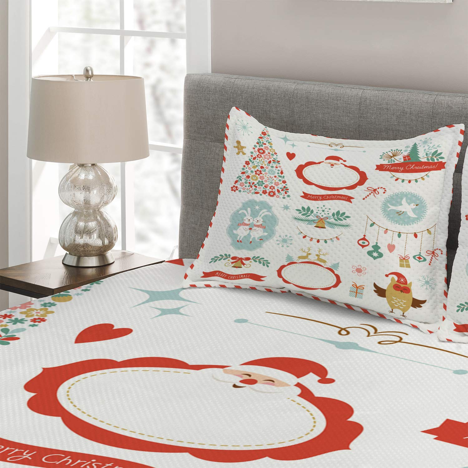 Ambesonne Christmas Quilt Set - 3 Piece King Size Holiday Bedspread with 2 Pillow Shams, Pastel Yuletide Themed Decorative Coverlet for Festive Bedroom Decor - Perfect for Christmas Home Styling & Cozy Winter Nights