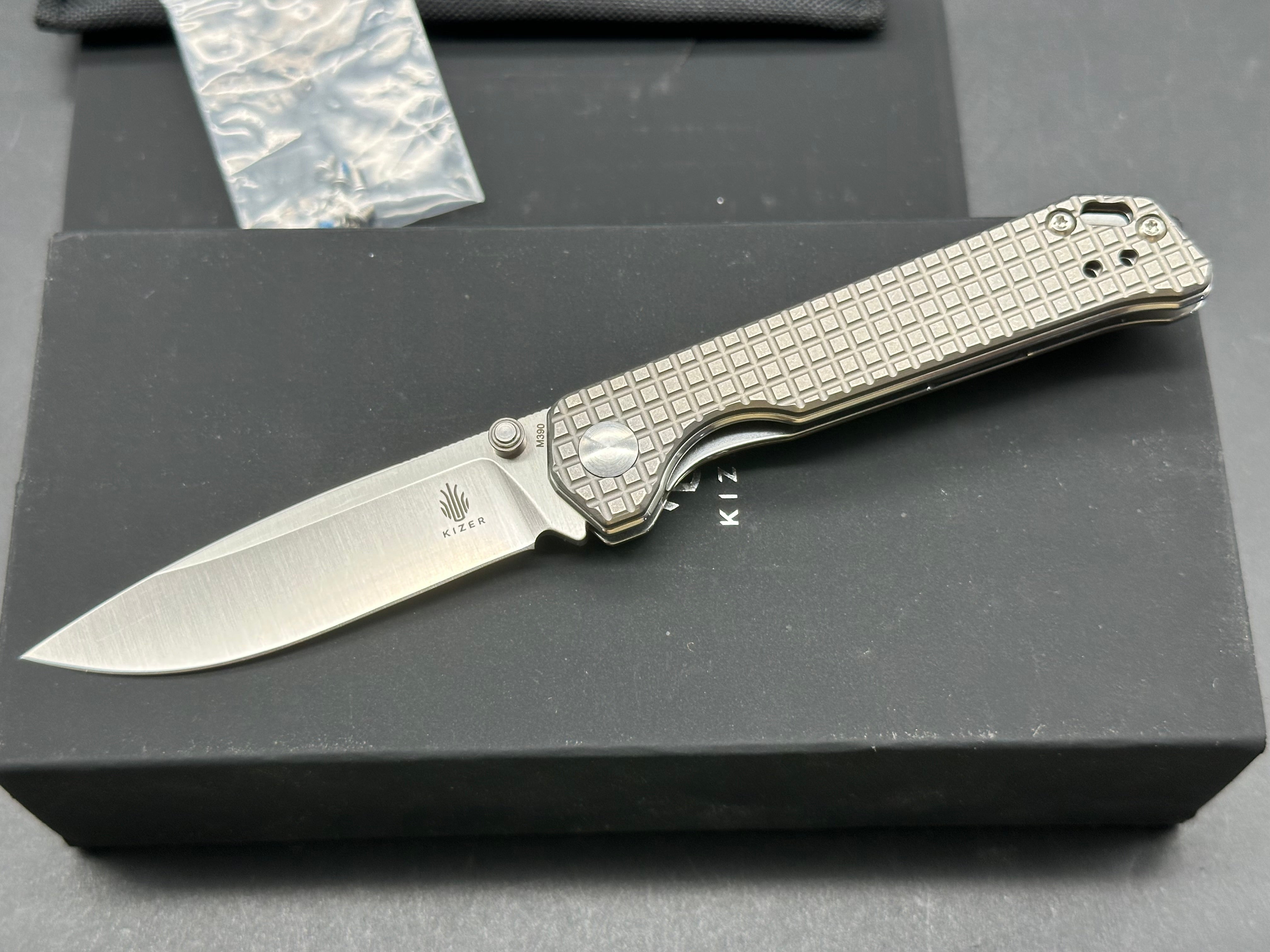 Kizer Begleiter Mini Titanium Frame Lock Pocket Knife with M390 Blade - EDC, Outdoor, Camping & Survival Gear