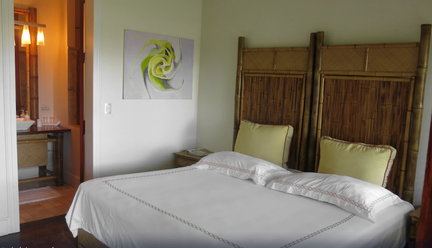 Club Room with Ocean or Jungle View - Perfect for Romantic Getaways & Family Vacations | Stunning Scenery & Relaxing Ambience