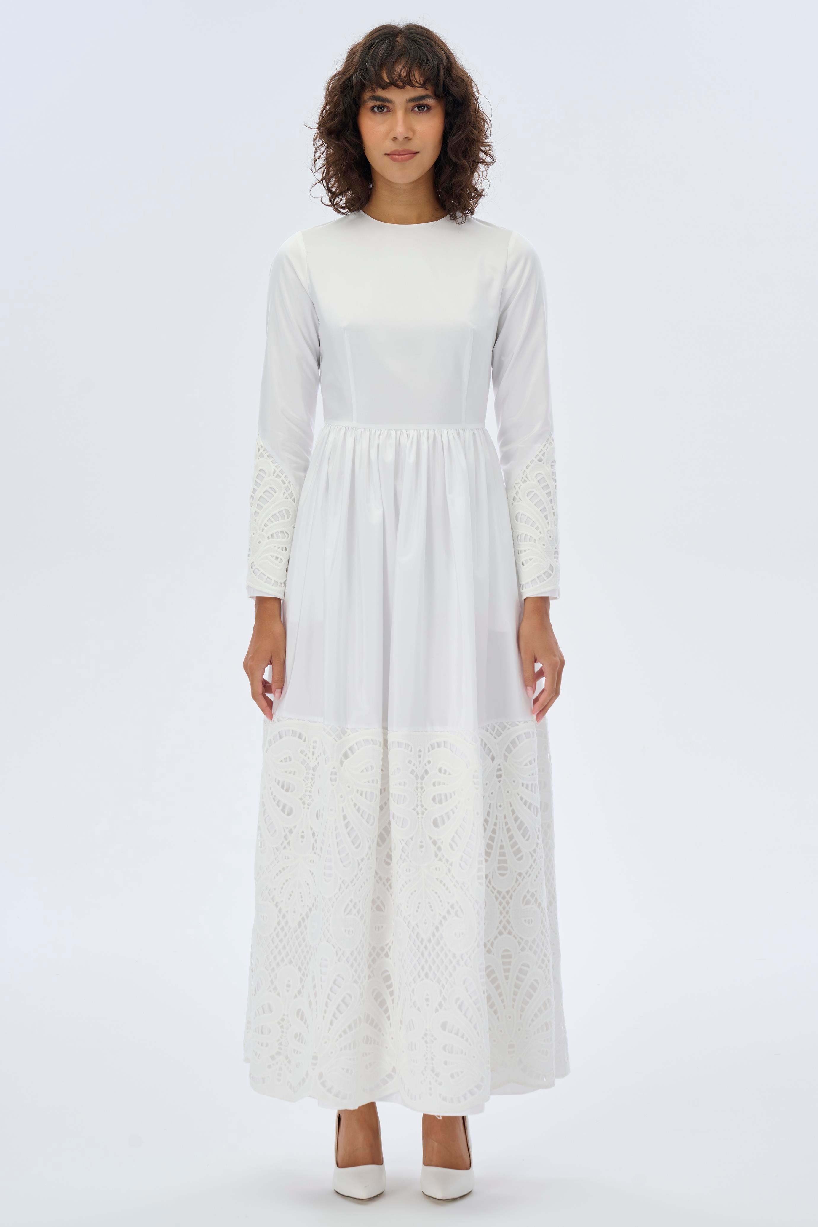Elegant Flowy Maxi Dress for Women - White & Black - Perfect for Summer, Beach, Weddings & Special Occasions