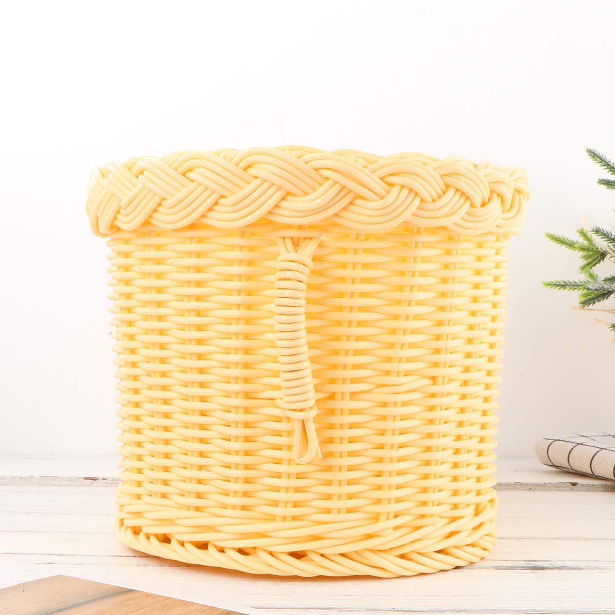 Cabilock Rattan Bread Basket - Bamboo Fruit Stand for Candy, Child Food Serving - 1pc Tabletop Basket for Kitchen, Dining, Picnic & Party Decor