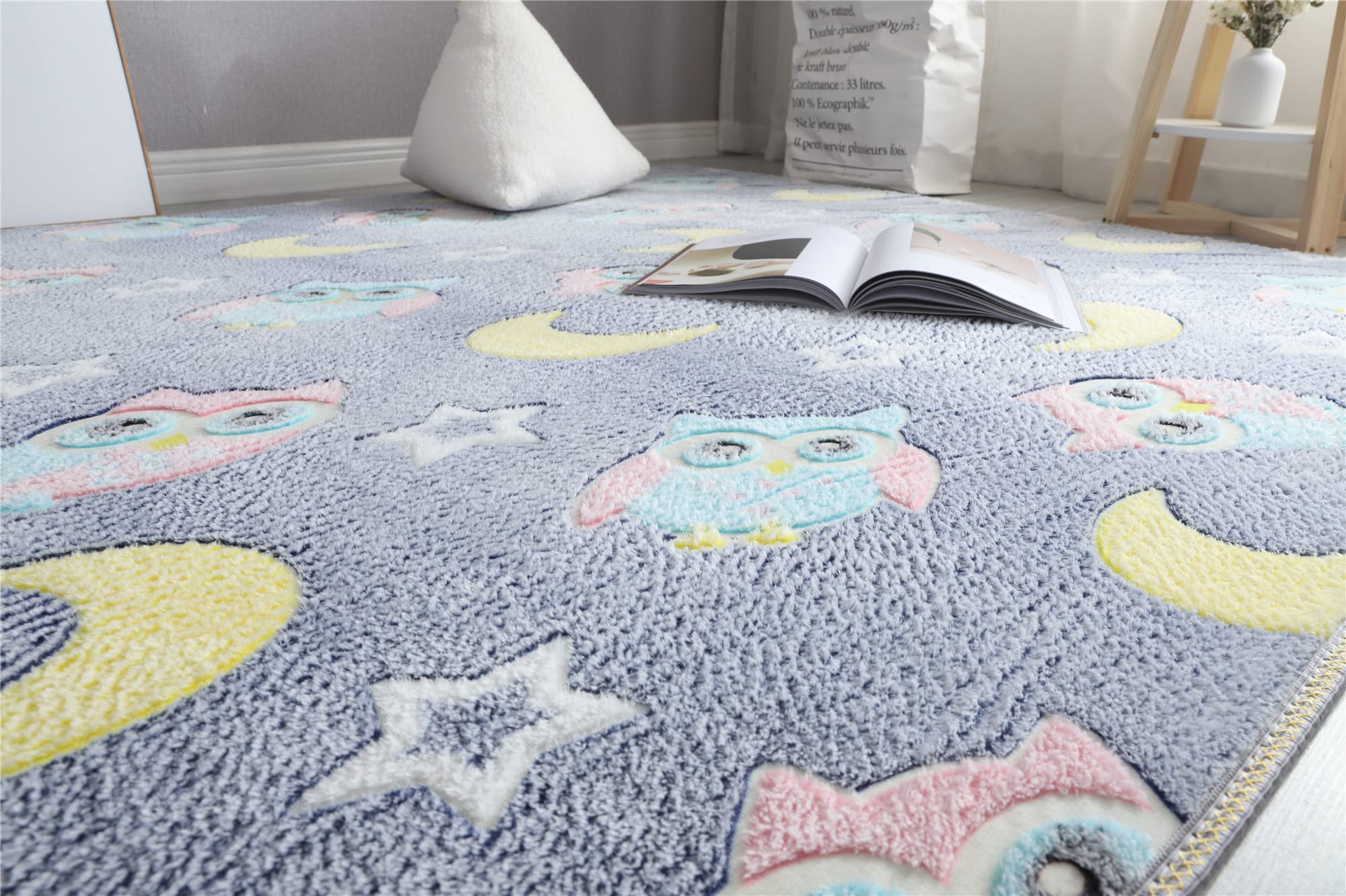 Glow in The Dark Area Rug - Soft Washable Modern Indoor Carpet for Bedroom, Living Room, Kids Room & Dorm Decor (2.6x5.2 Feet, Grey Owl) | Perfect for Nighttime Safety, Nursery Accent & Cozy Home Atmosphere