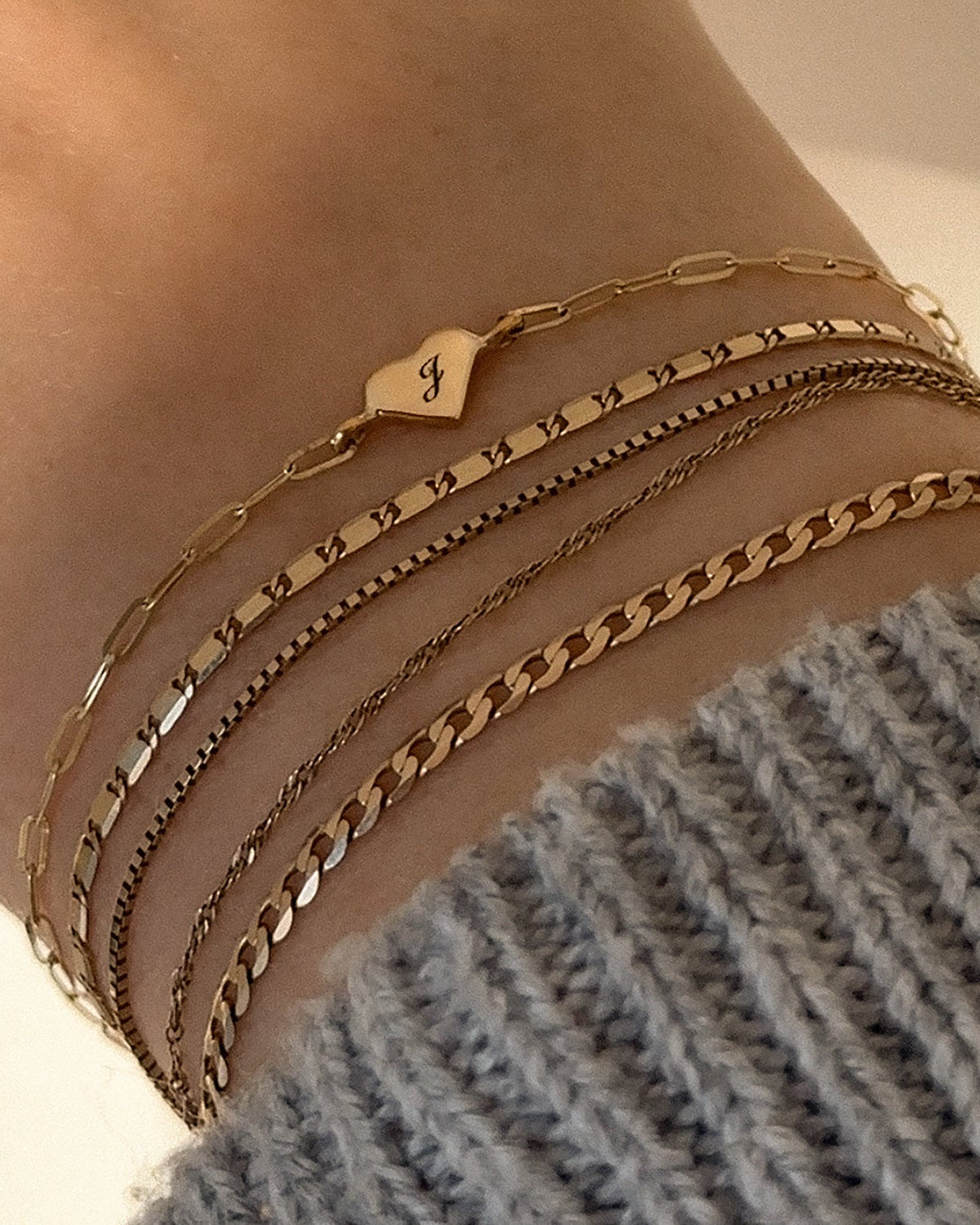 Heart Connector Bracelet - Elegant Couple Friendship Bracelet for Him & Her - Perfect for Valentine's Day, Anniversary & Romantic Gifts - Wear for Date Nights, Weddings & Special Occasions