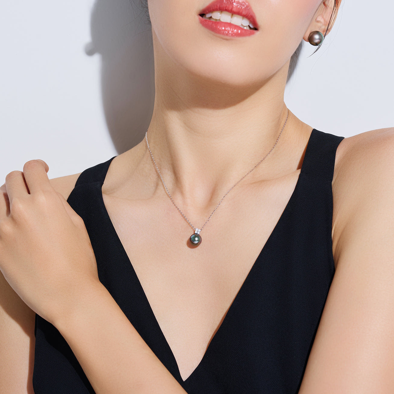 18K Solid Gold Tahitian Pearl Necklace - Genuine Saltwater Cultured Pearl Jewelry for Women - Perfect for Weddings, Parties & Special Occasions