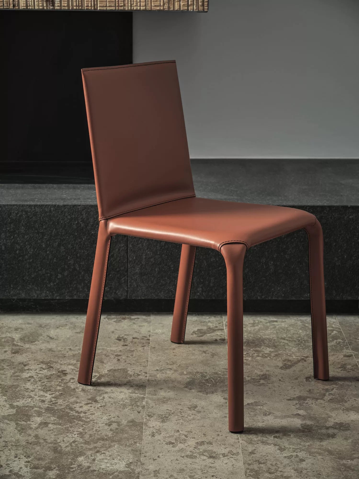 Bontempi Alice Chair - Modern Accent Chair for Living Room, Bedroom & Office - Stylish Upholstered Armchair with Wooden Legs - Perfect for Home Decor, Lounge & Reading Nook