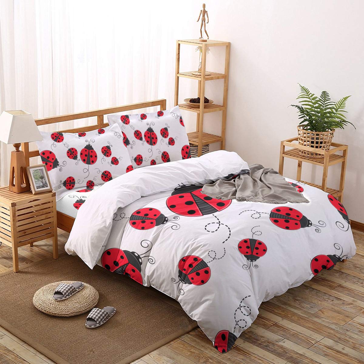 Greeeen Pieces Ladybug Print Duvet Cover Set - Queen Size Bedding with 1 Duvet Cover, 1 Flat Sheet & 2 Pillow Shams - Insect Theme Red Ladybugs Pattern Comforter Cover for Kids & Adults - Perfect for Kids' Rooms, Guest Bedrooms & Cozy Home Decor