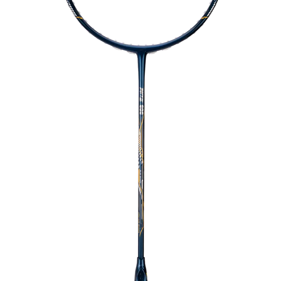 HNDRD Battle 600 Professional Badminton Racket - Lightweight Carbon Fiber Shuttlecock Racket for Advanced Players | Perfect for Tournaments & Backyard Games