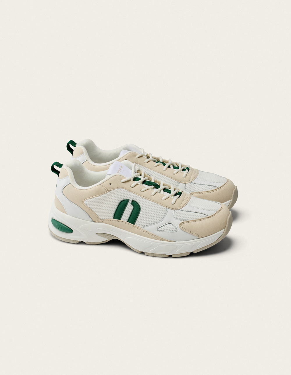 Max Low Baskets in White and Green - Stylish & Comfortable Sneakers for Casual Wear, Running, and Everyday Outfits