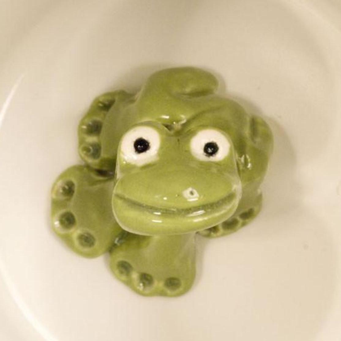 Cheer Up Frog Mug - Funny & Cute Frog-Themed Coffee Cup for Tea & Hot Drinks - Perfect Gift for Coffee Lovers & Office Use