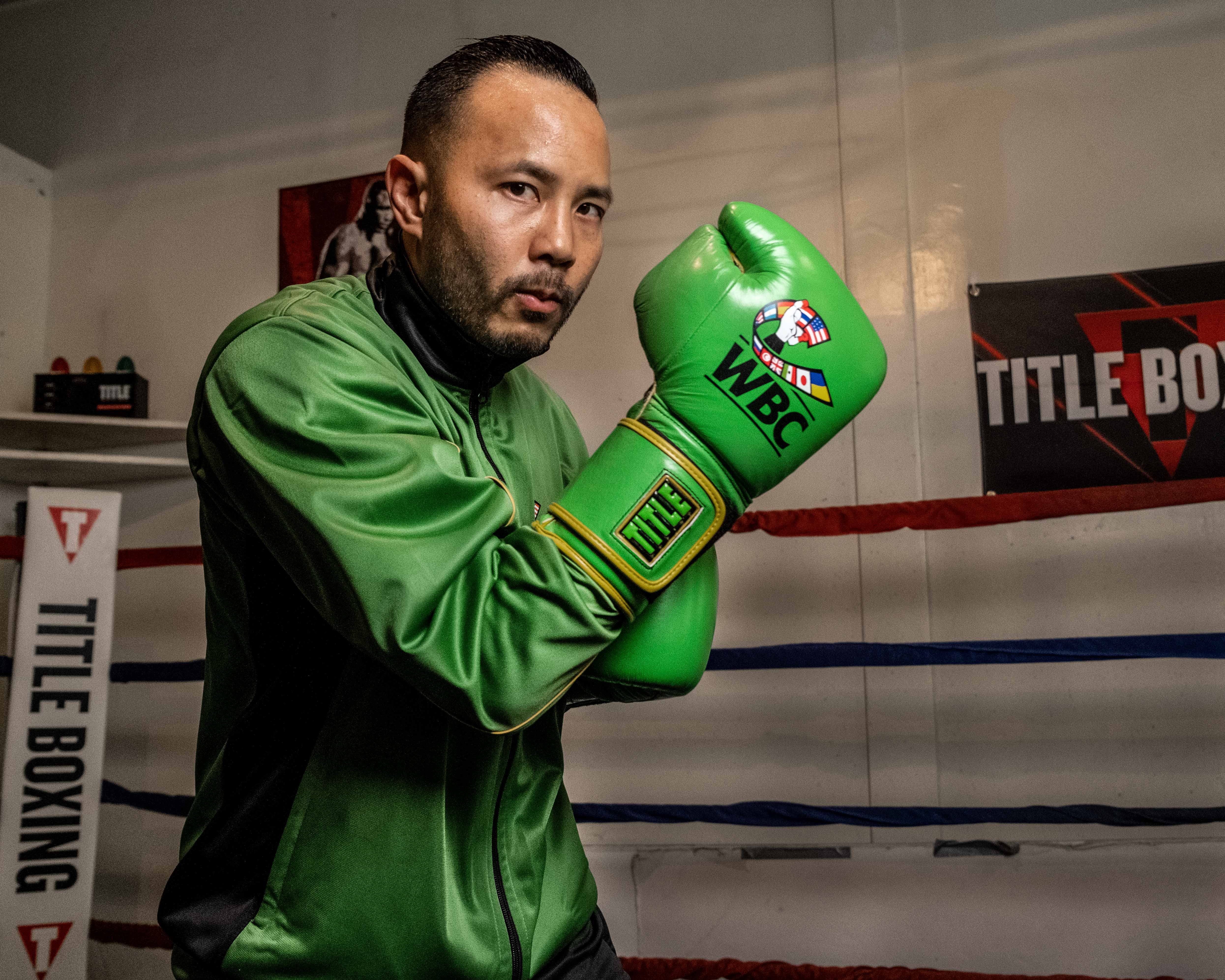 WBC by TITLE Boxing Gloves - Premium Training Gloves for Boxing, MMA & Fitness - Perfect for Punching Bags, Sparring & Home Workouts