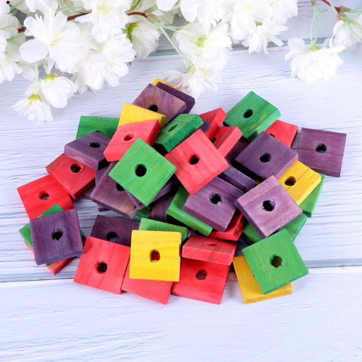 POPETPOP 50-Piece Natural Wooden Chewing Blocks for Parrots & Birds - Safe Bite Toys, DIY Cage Accessories, Mixed Colors - Perfect for Beak Trimming & Mental Stimulation