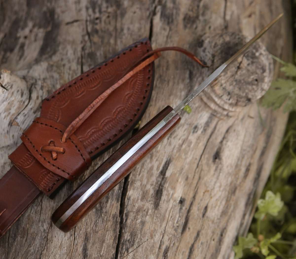 Premium Huntsman Damascus Steel Kukri Knife with Exotic Rosewood Handle - Outdoor Survival, Camping, Hunting & Bushcraft Essential