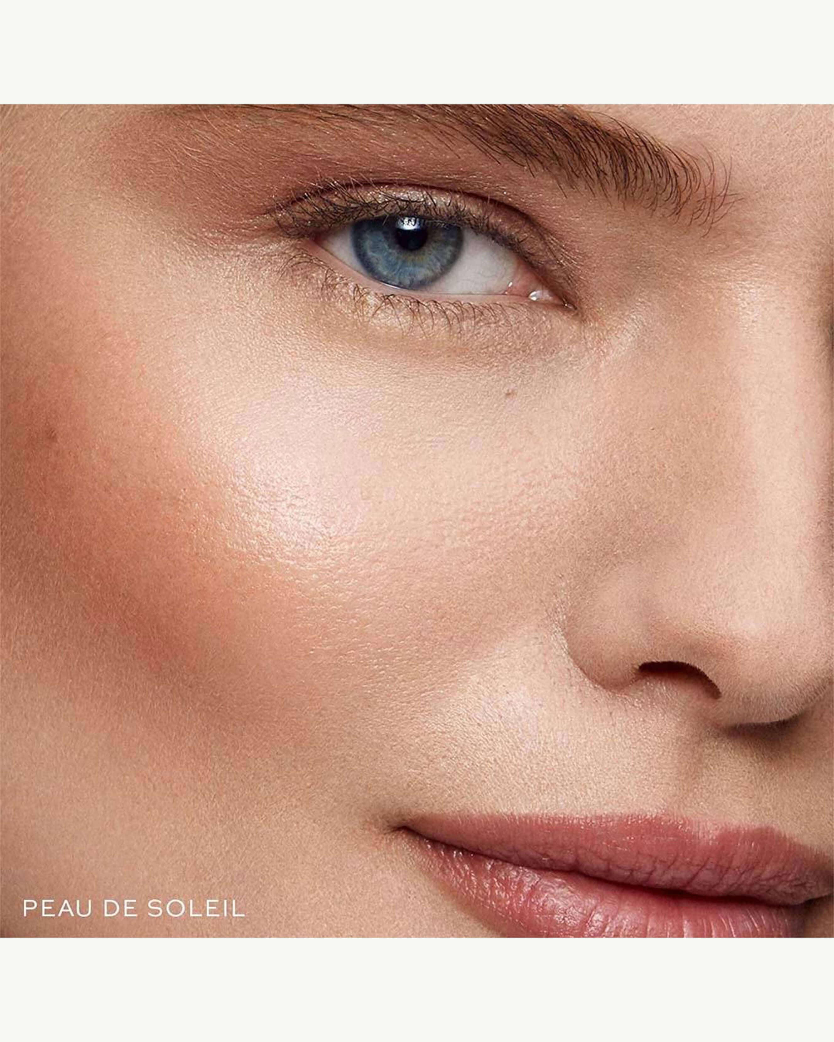 Best Super Loaded Tinted Highlight - Creamy Highlighter Stick for Face & Body - Perfect for Contouring, Glowing Makeup & Natural Everyday Look