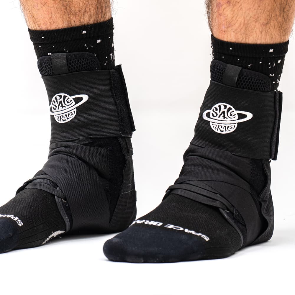 Space Brace 2.0 Quick Lace Ankle Support Brace for Skateboarding - Single Protective Gear for Injury Prevention & Recovery - Perfect for Skaters, Athletes & Active Lifestyles