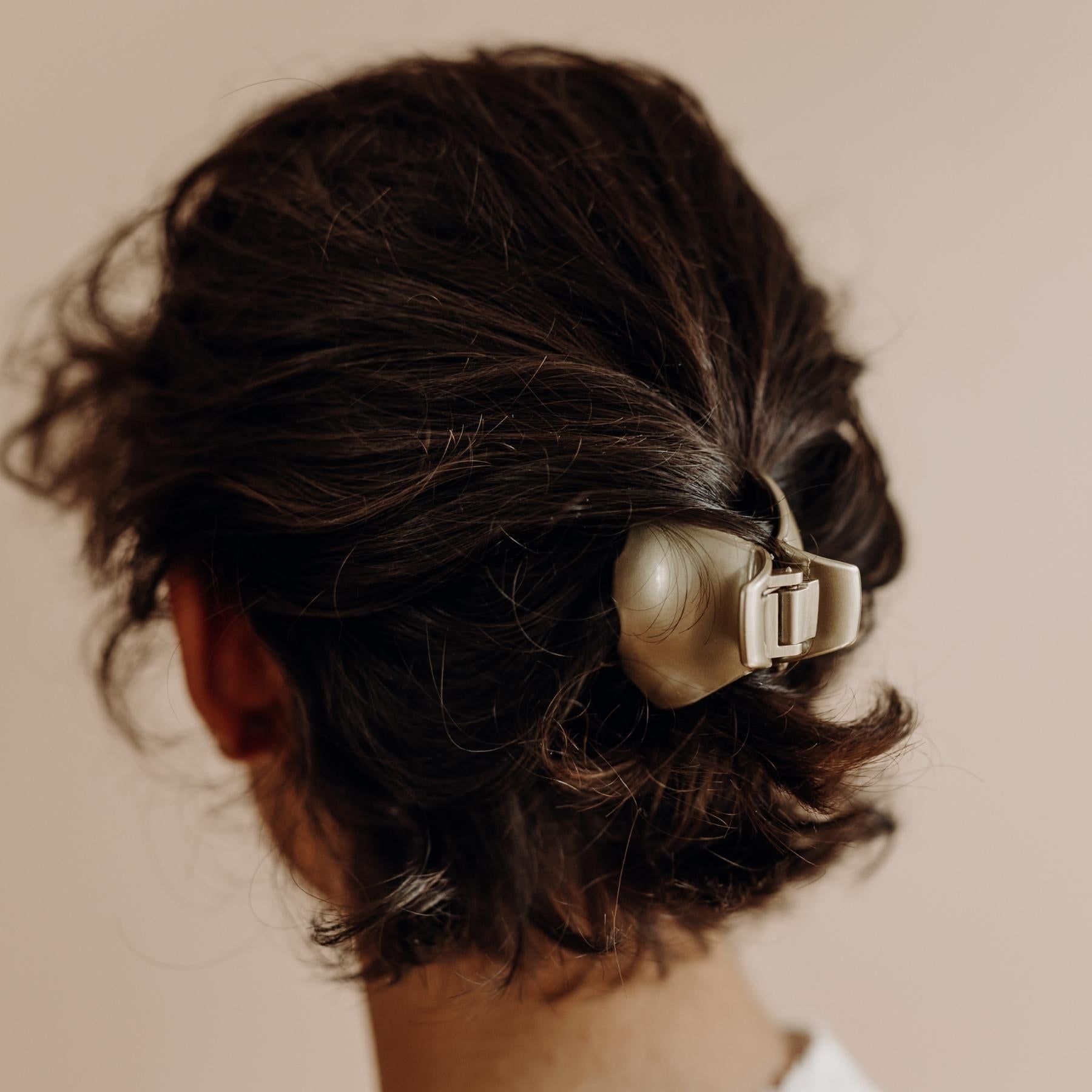 Golden Pince ClÃ©a Hair Clip - Elegant Hair Accessory for Women, Girls, Weddings & Special Occasions