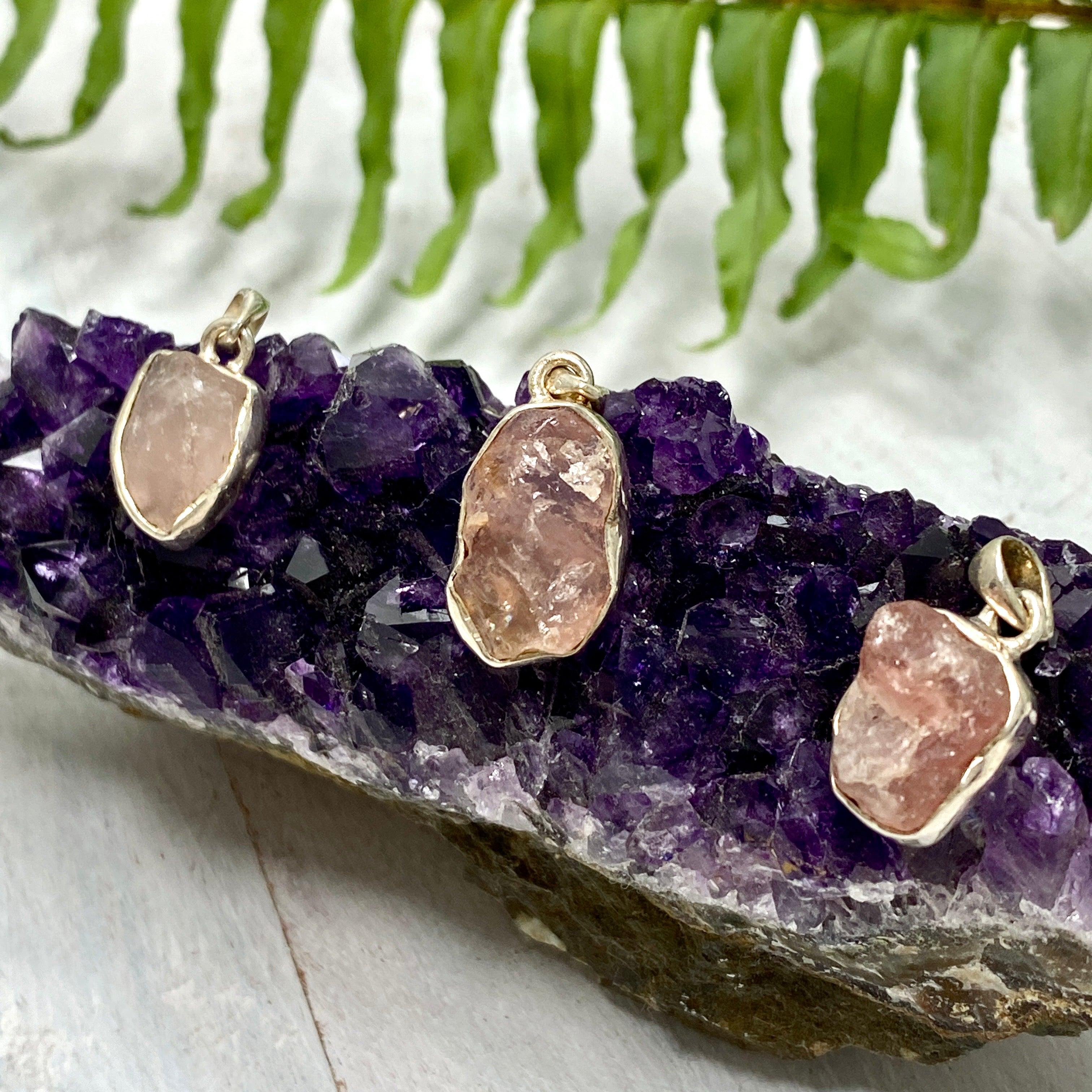 Natural Rose Quartz Raw Stone Pendant Necklace - Healing Crystal Jewelry for Women, Chakra Balancing & Positive Energy - Perfect for Meditation, Yoga & Spiritual Gifts