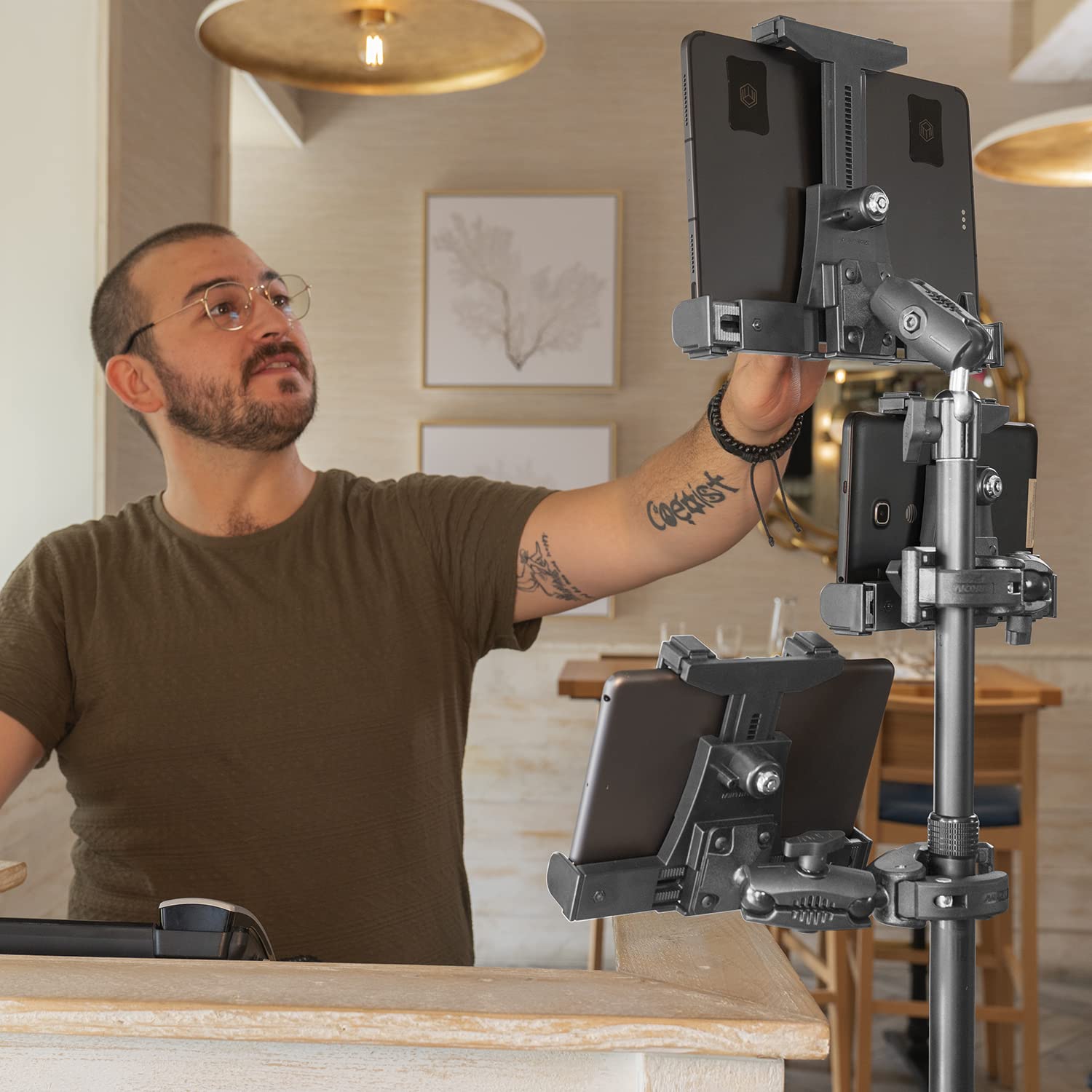 iBOLT Dockín Lock POS Tablet Stand with 3 Tablet Holders - Secure Mount for 7-10 Inch Tablets - Ideal for Delivery Apps (DoorDash, Uber Eats) & Retail Checkout Stations