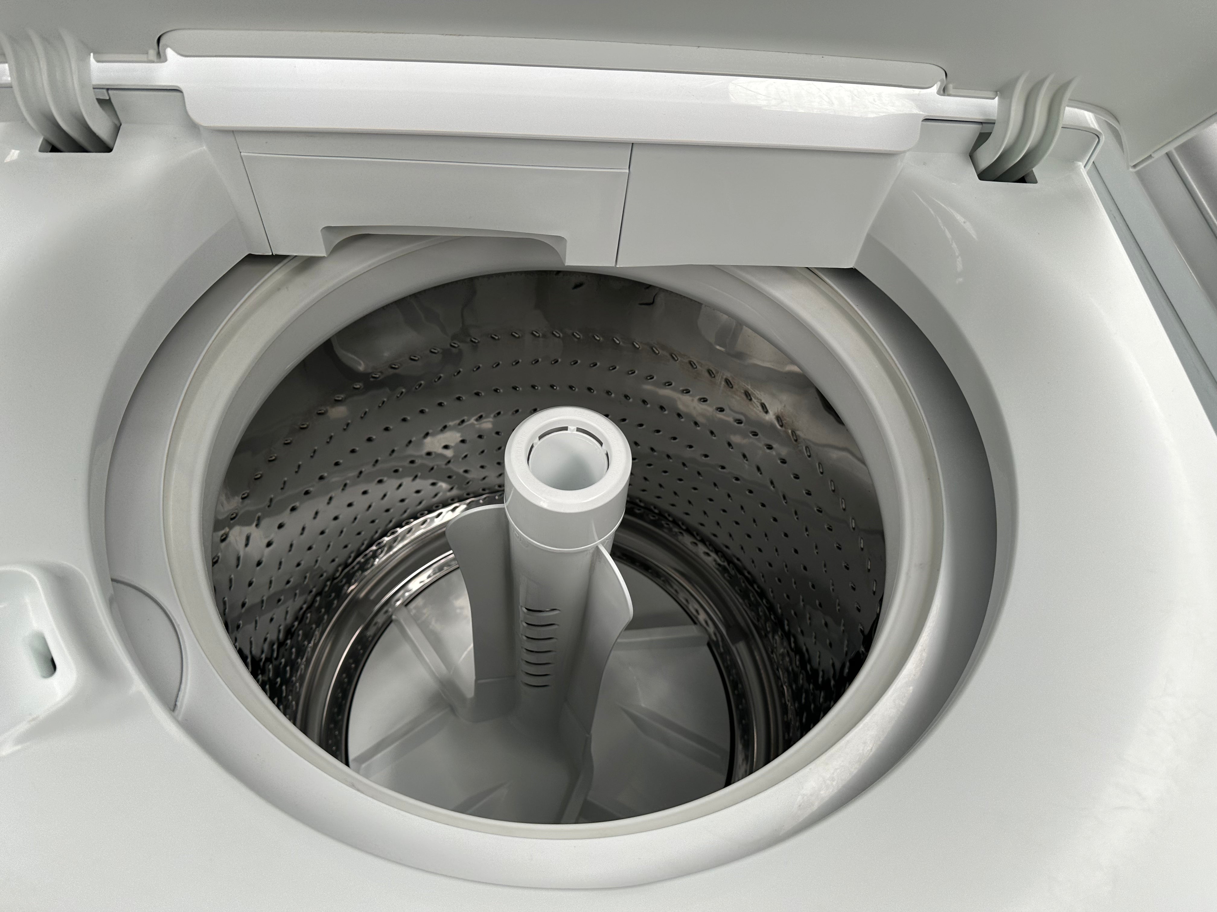 Simpson 8.5kg Top Load Washing Machine - Certified Refurbished | Perfect for Small Apartments & Laundry Rooms | Energy Efficient Home Appliance