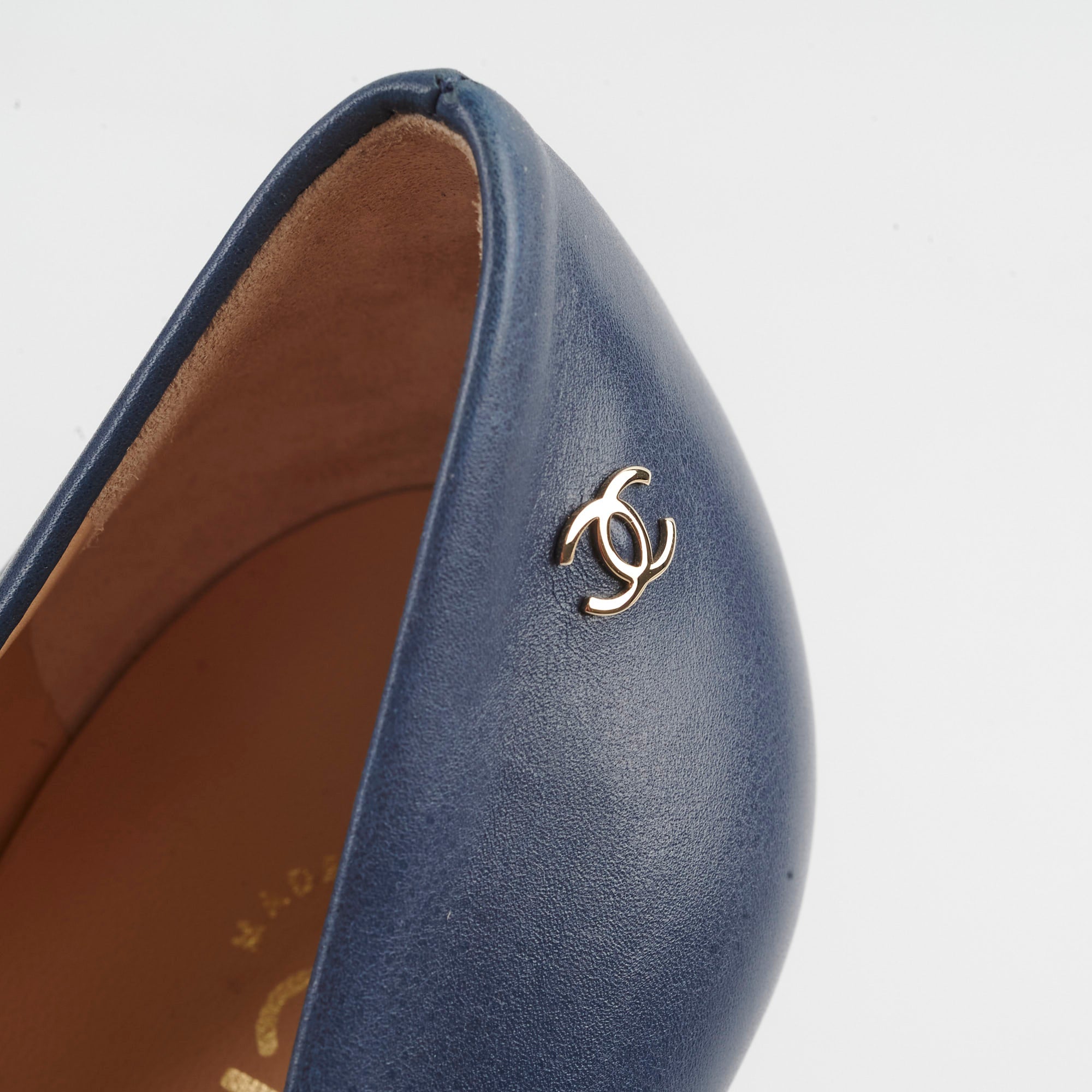 Chanel Navy Blue Cap Toe Leather Pumps Women's Size 40C - Elegant Heels for Office, Parties & Special Occasions