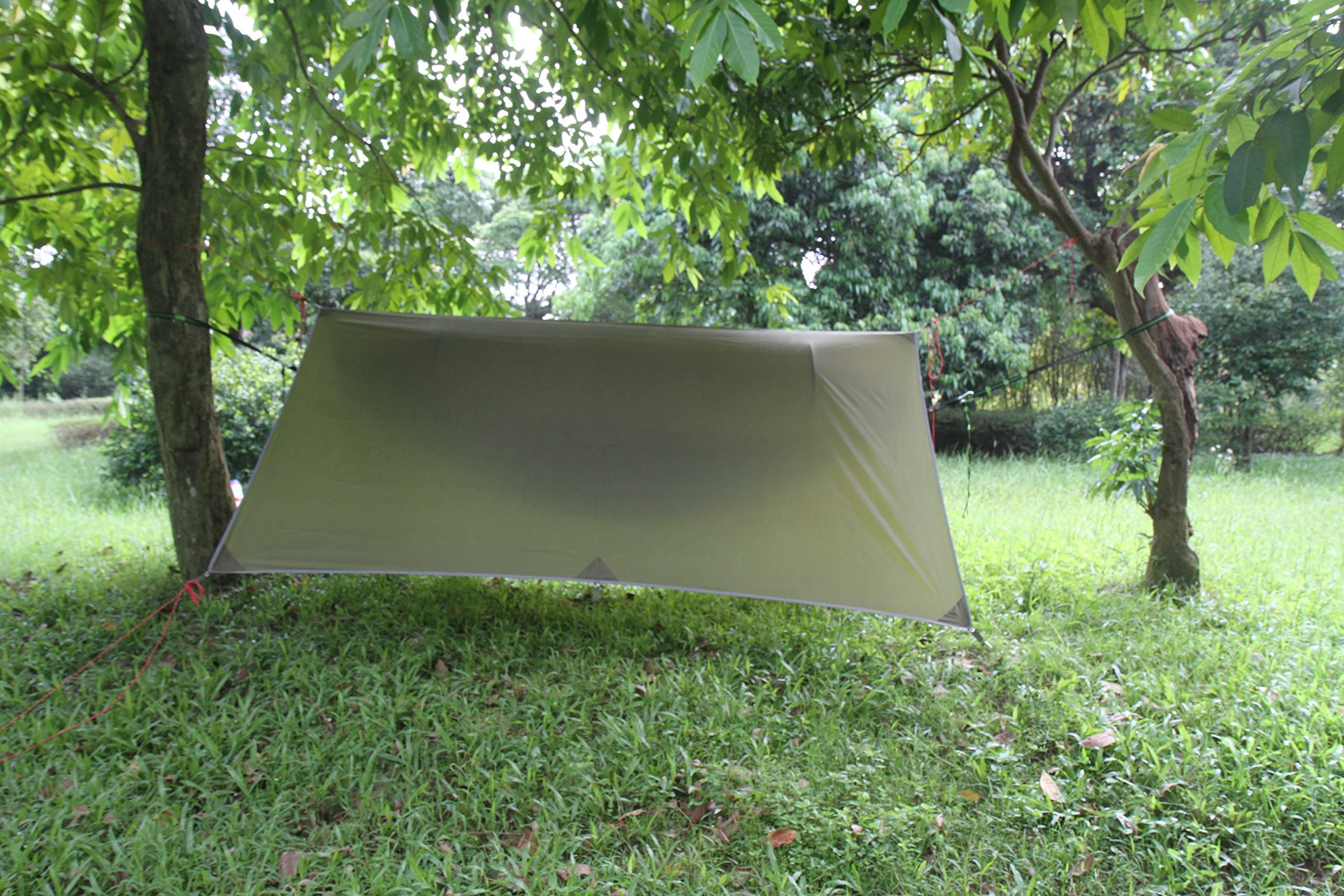 Waterproof Survival Tarp Shelter - Lightweight 9.5x9.5ft Portable Camping Tent with 6 Rings for 3-4 People | Perfect for Outdoor Rain Protection, Sun Shade, Hammock Camping & Emergency Shelter