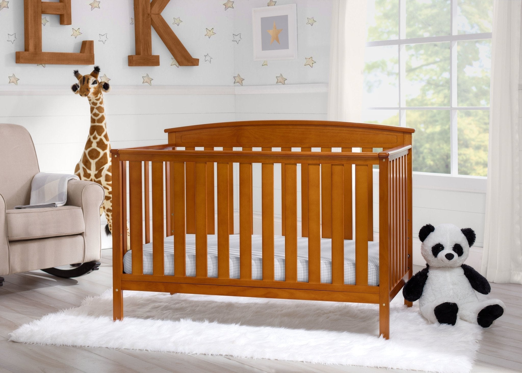Gateway 4-in-1 Convertible Baby Crib - Toddler Bed, Daybed & Full-Size Bed - Safe Nursery Furniture for Boys & Girls - Perfect for Newborns to Teens Bedroom