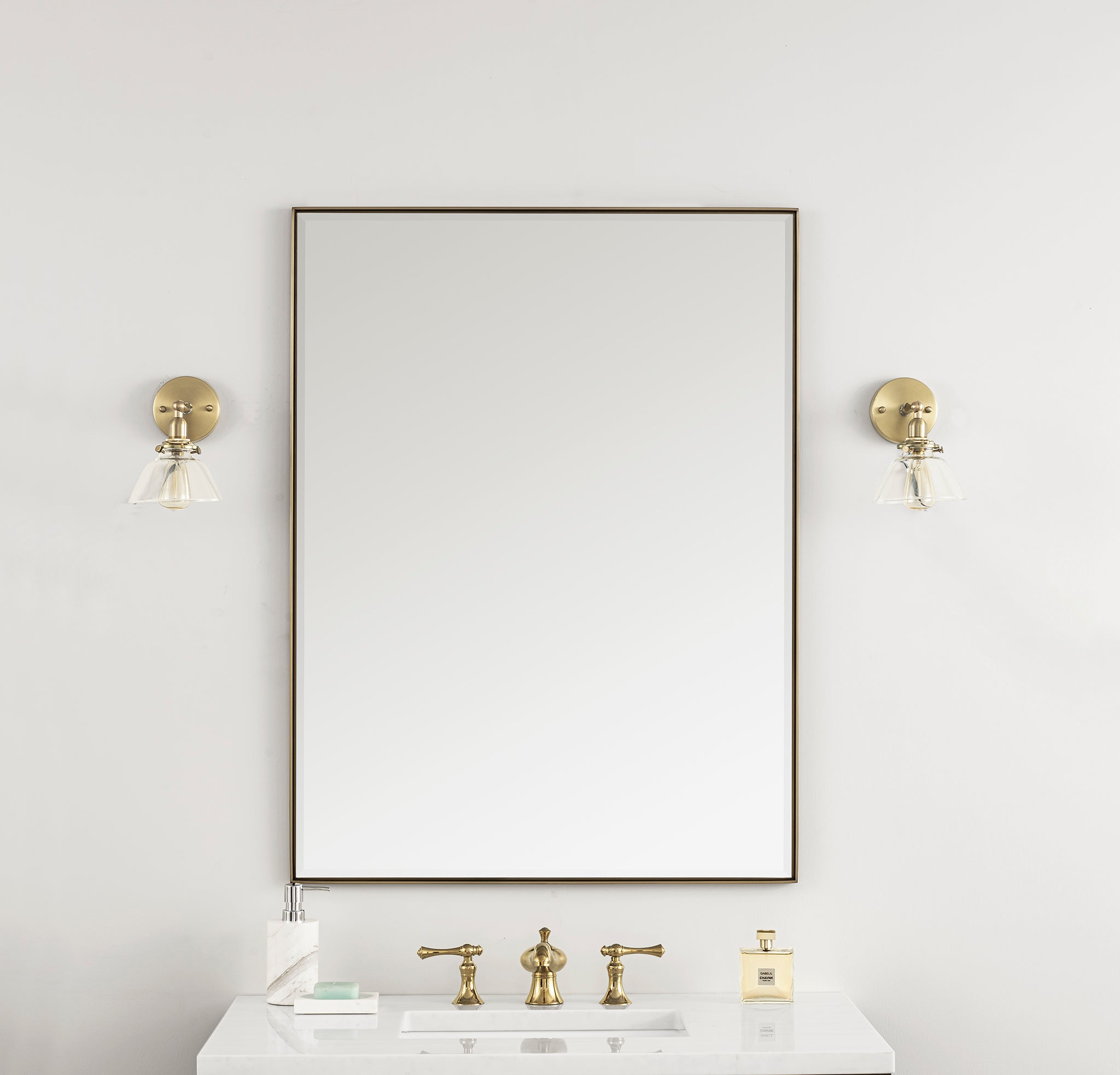 Rohe 30-Inch Round Wall Mirror with Champagne Brass Frame - Elegant Bathroom, Bedroom & Entryway Decor for Modern Homes