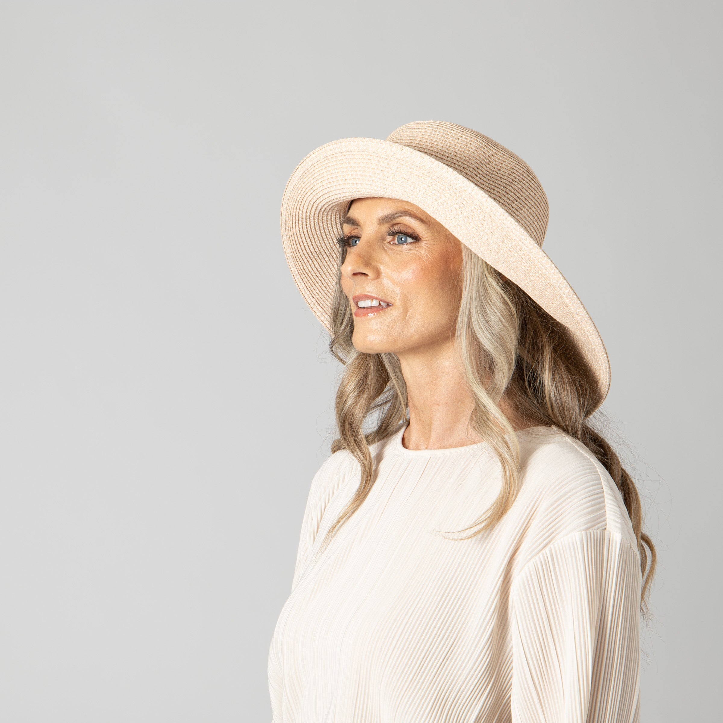 Stylish Daylight Asymmetrical Women's Sun Hat - UV Protection Wide Brim Floppy Beach Hat for Summer Outdoor Activities, Travel & Gardening