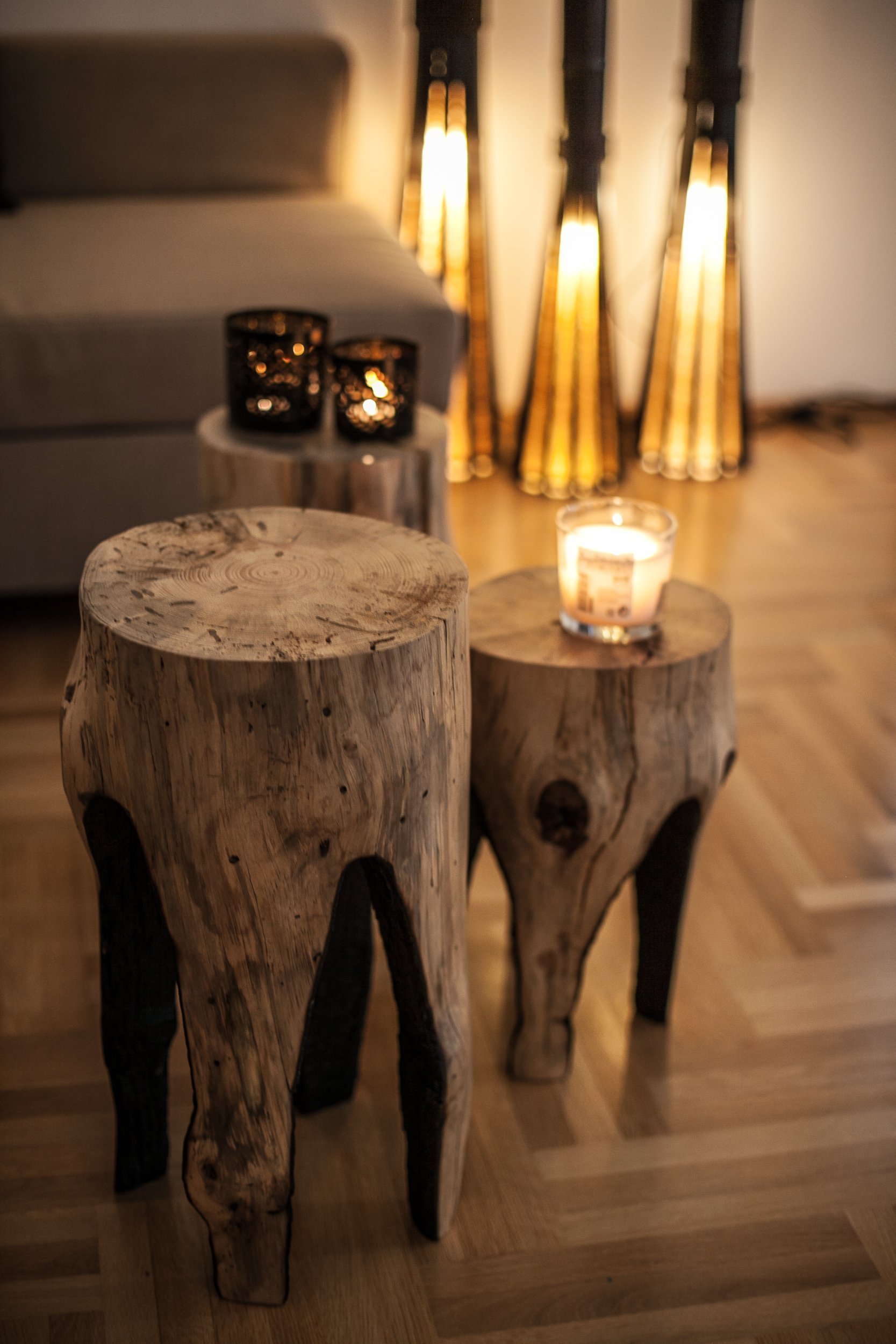 Rustic Wooden Bedside Table Nightstand - Farmhouse End Table & Tree Stump Coffee Table for Living Room, Bedroom, Home Decor