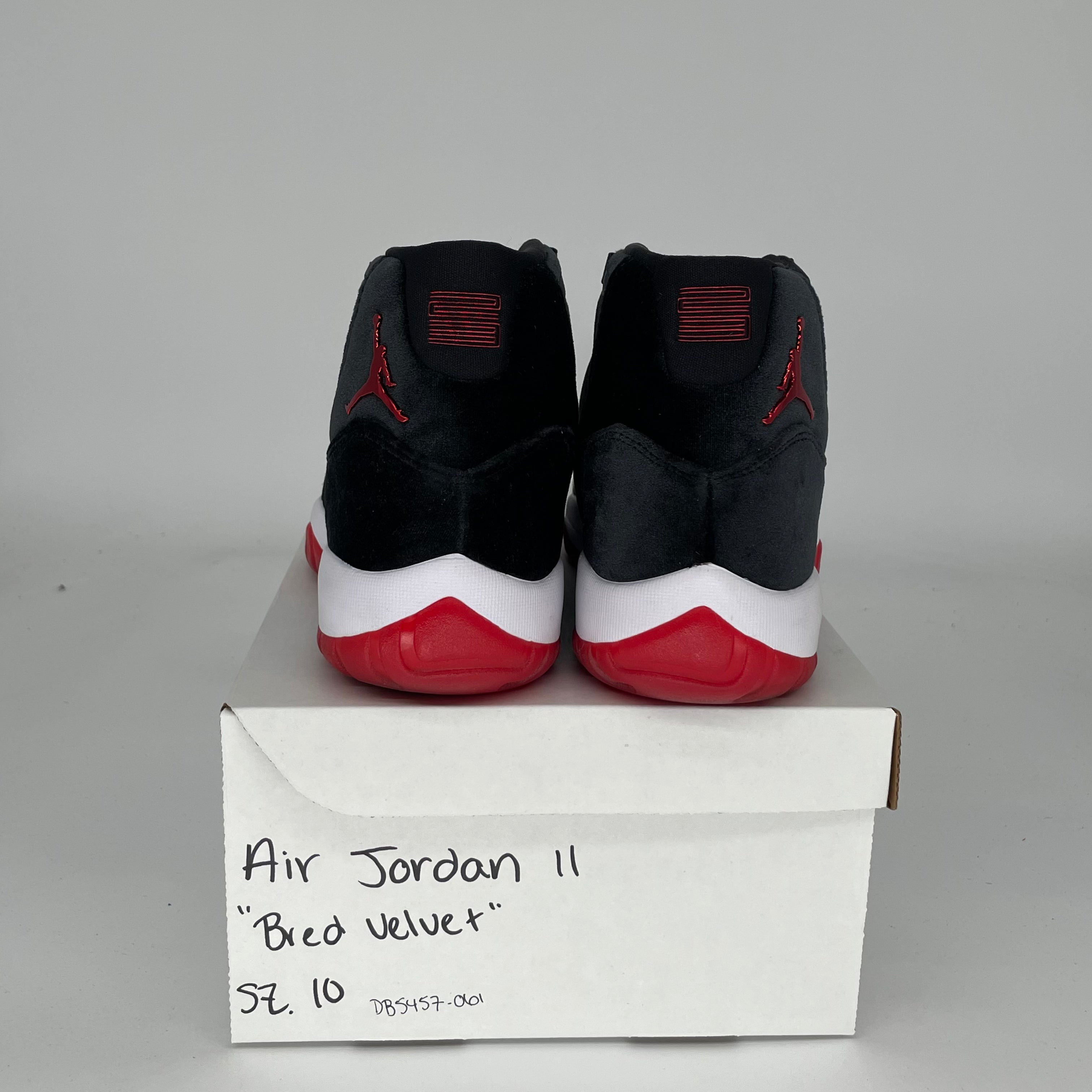 Original: AIR JORDAN 11 BRED VELVET W SIZE 10/11.5W DB5457 061   Optimized: Air Jordan 11 Retro Bred Velvet Basketball Shoes - Women's Size 10/11.5W (DB5457-061) - Perfect for Court Performance & Streetwear Fashion