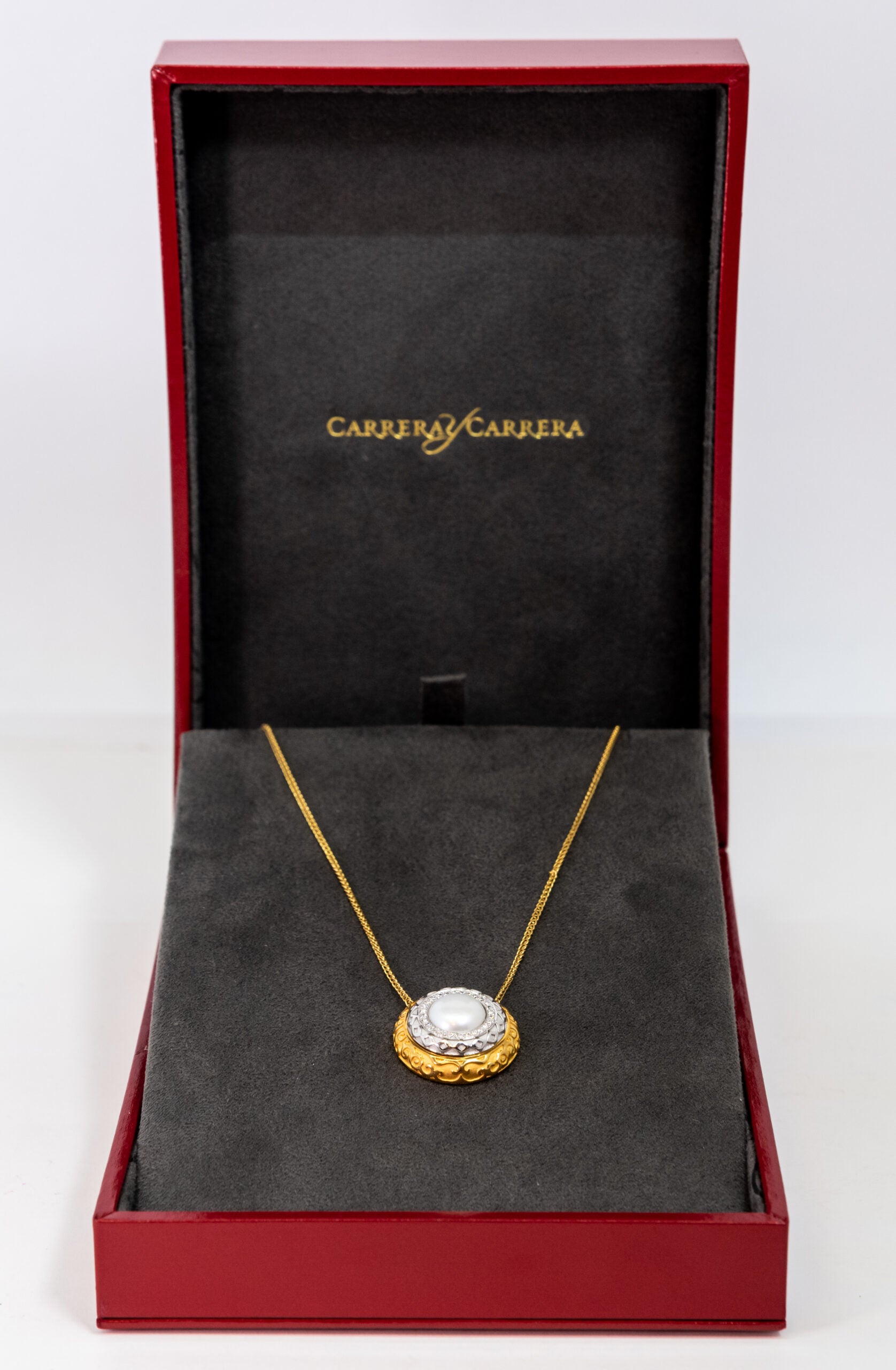Carrera Y Carrera Musica Alegoria 18K Yellow Gold & White Gold Pearl Pendant Necklace - Elegant Jewelry Gift for Women, Perfect for Weddings, Anniversaries & Special Occasions
